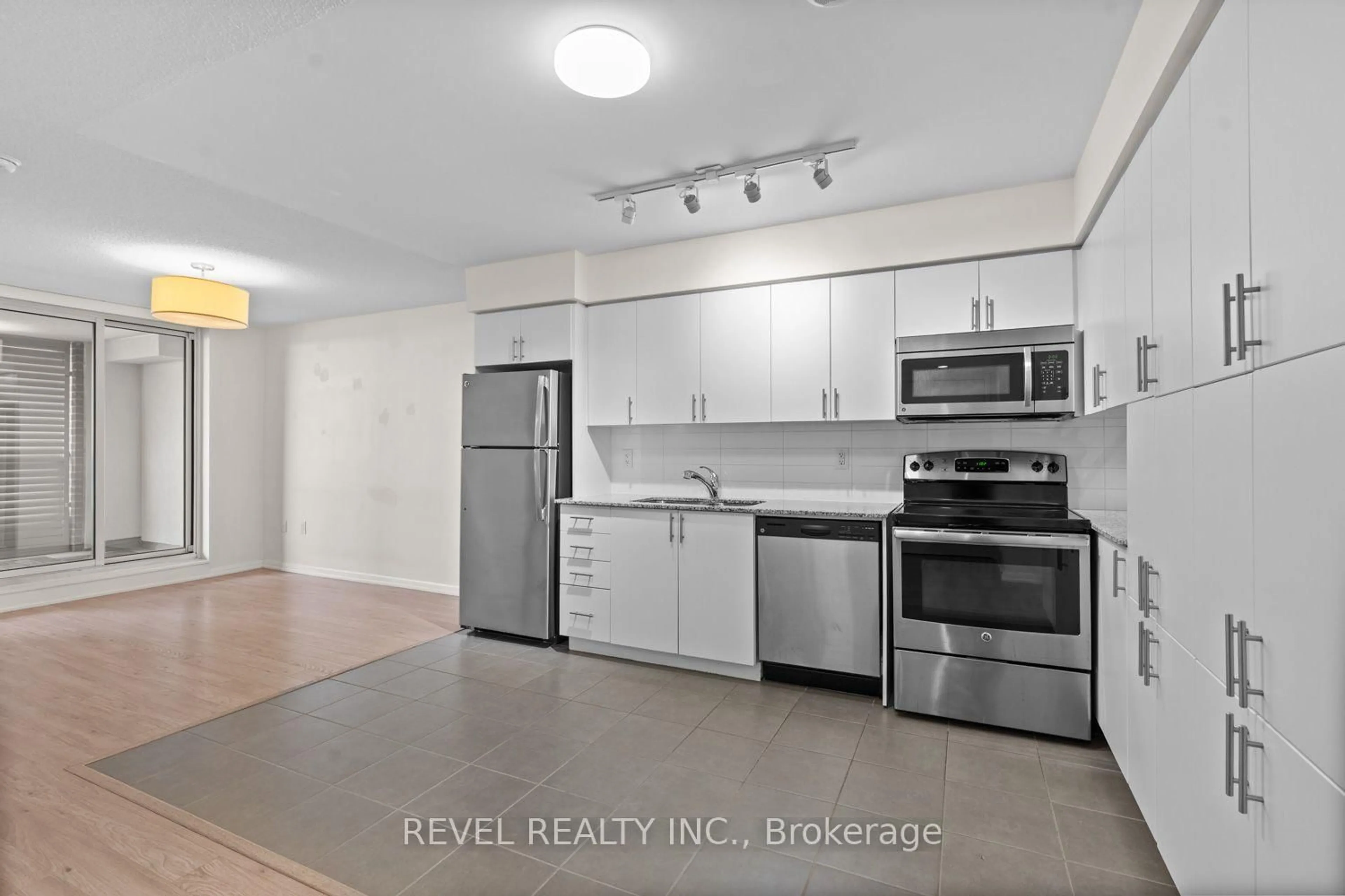 Standard kitchen, unknown for 830 Lawrence Ave #510, Toronto Ontario M6A 0B6