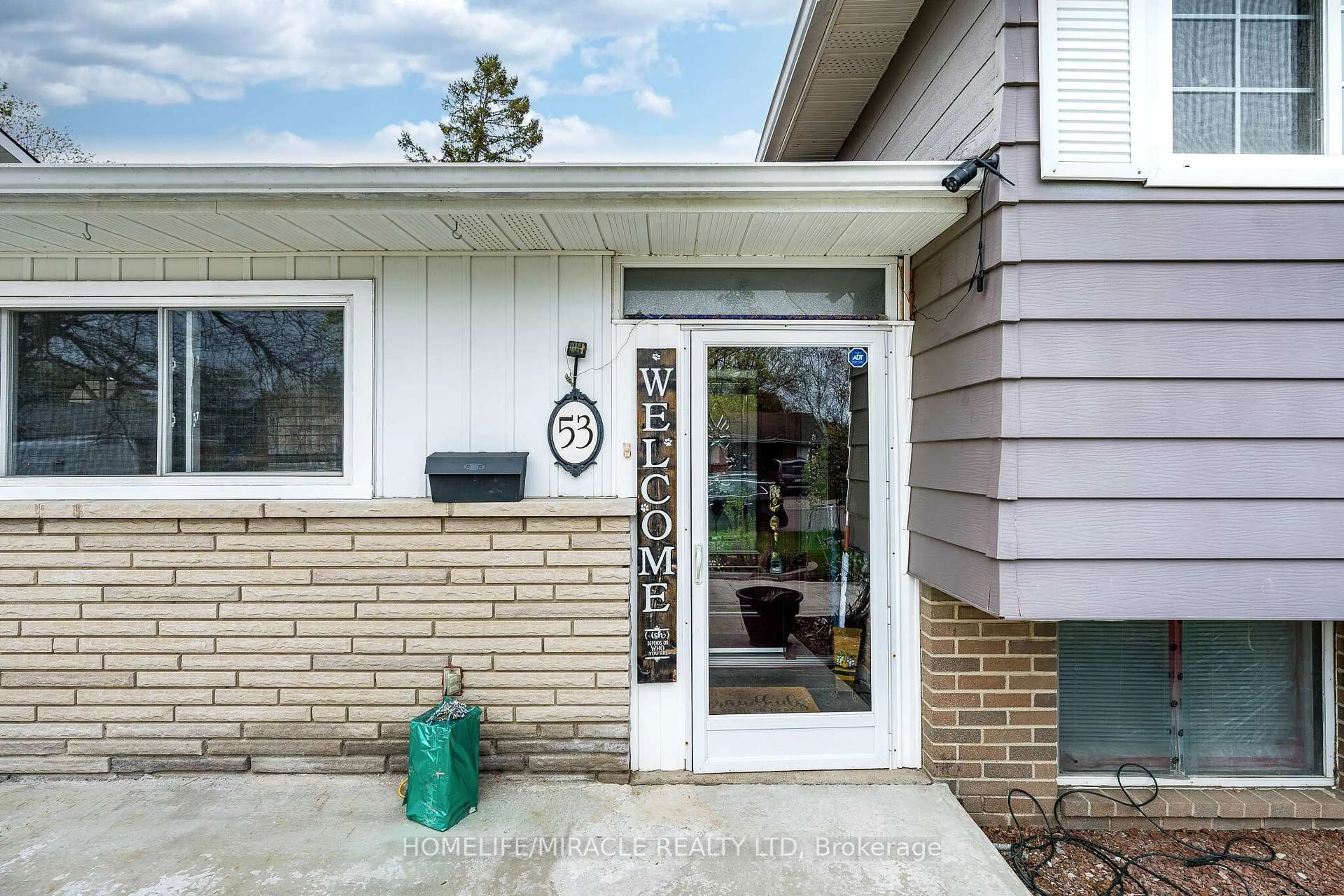 Unknown for 53 WINDERMERE Crt, Brampton Ontario L6X 2L5