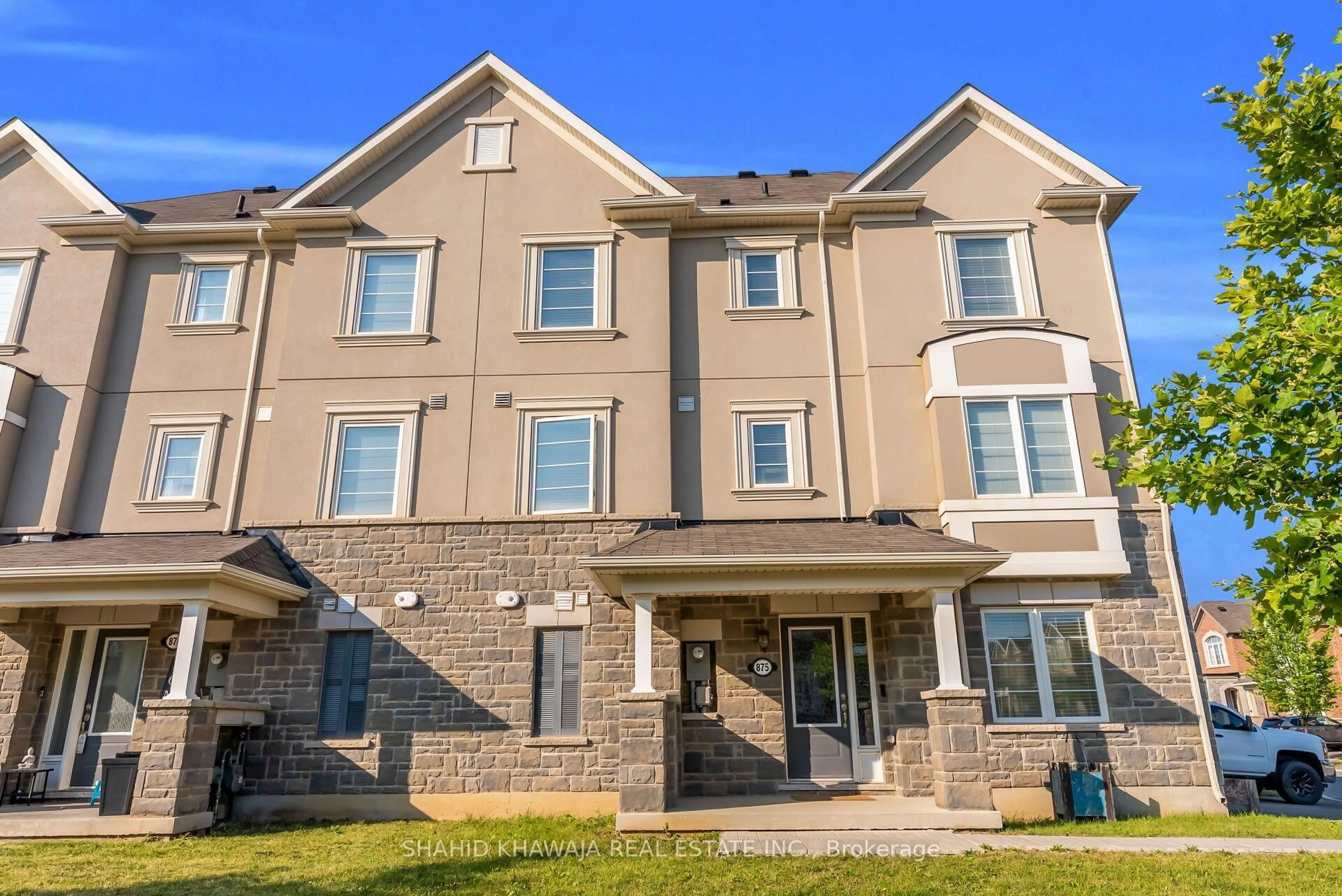 Home with brick exterior material, building for 875 Sumac Cres, Milton Ontario L6X 3A2