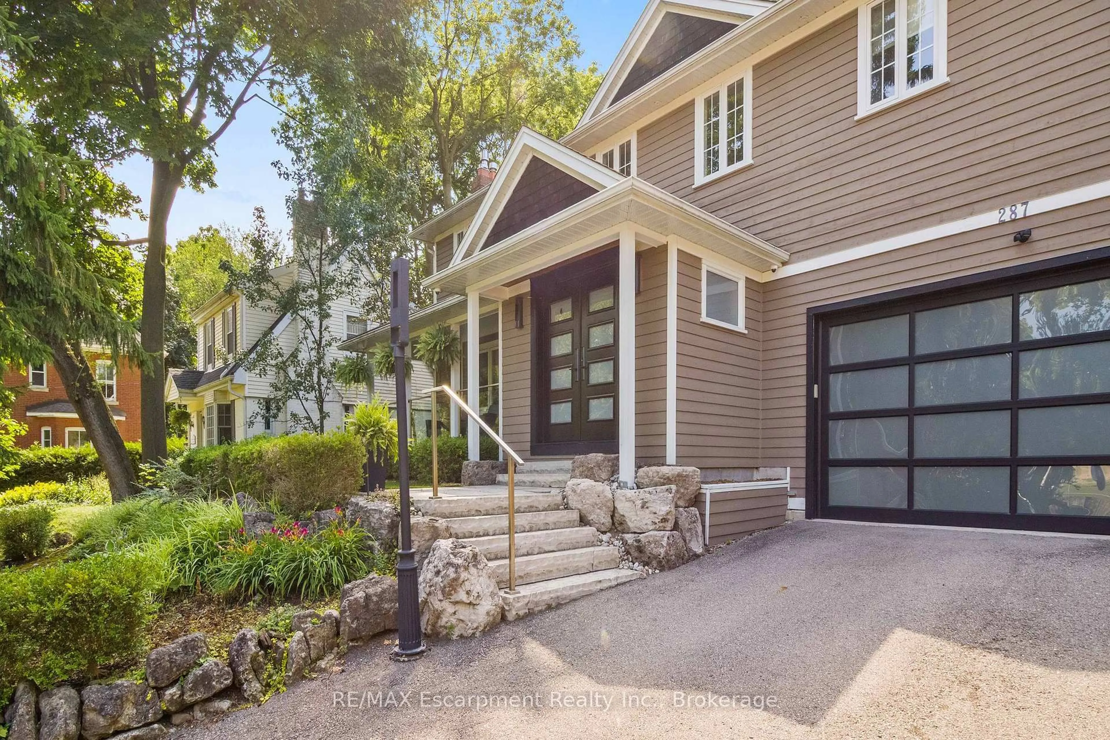 Home with brick exterior material, street for 287 MacDonald Rd, Oakville Ontario L6J 2A6