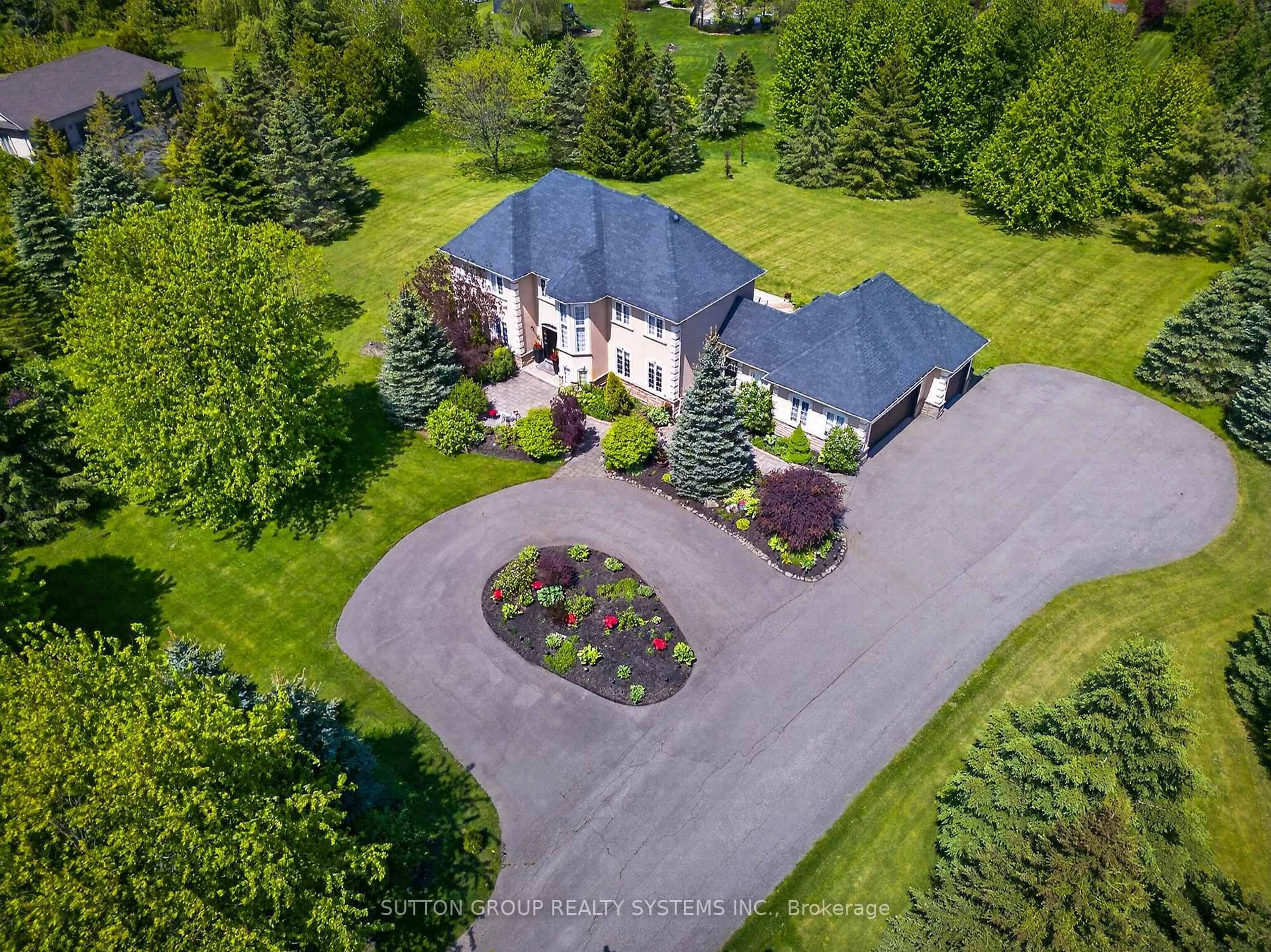 A pic from outside/outdoor area/front of a property/back of a property/a pic from drone, street for 3165 McPhail Way, Milton Ontario L0P 1B0