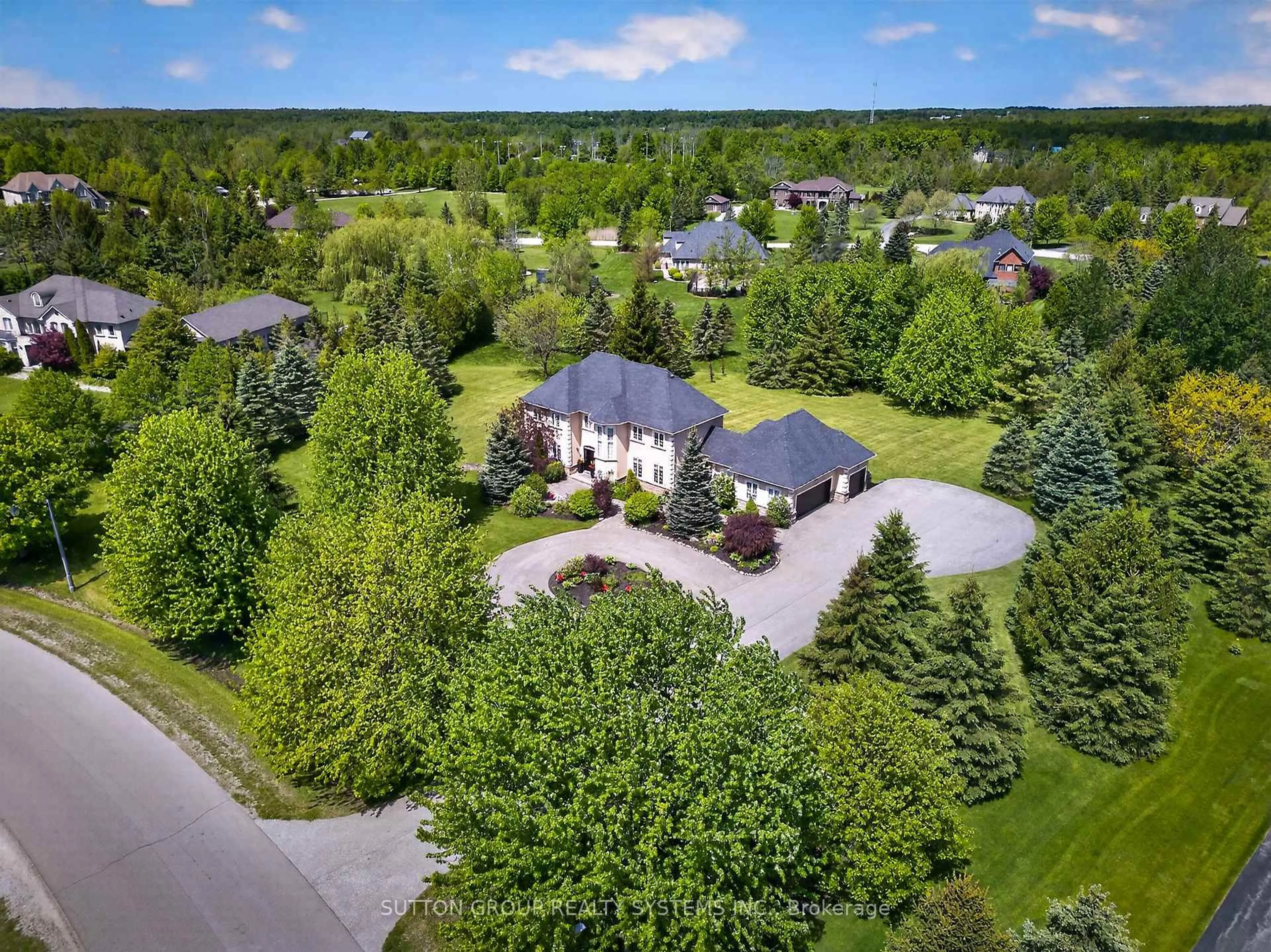 A pic from outside/outdoor area/front of a property/back of a property/a pic from drone, unknown for 3165 McPhail Way, Milton Ontario L0P 1B0
