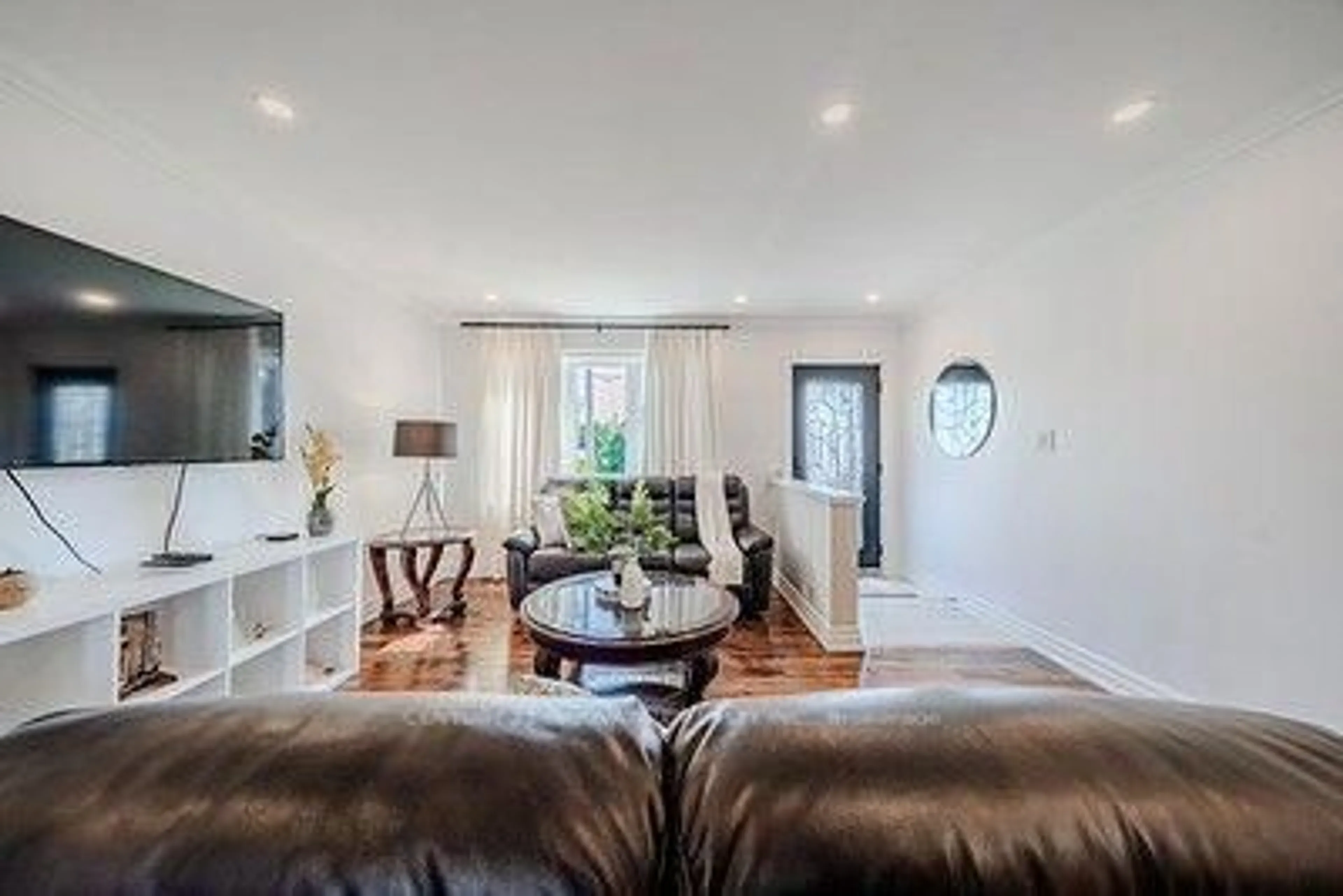 Living room with furniture, unknown for 60 Dorking Cres, Toronto Ontario M3M 2B6