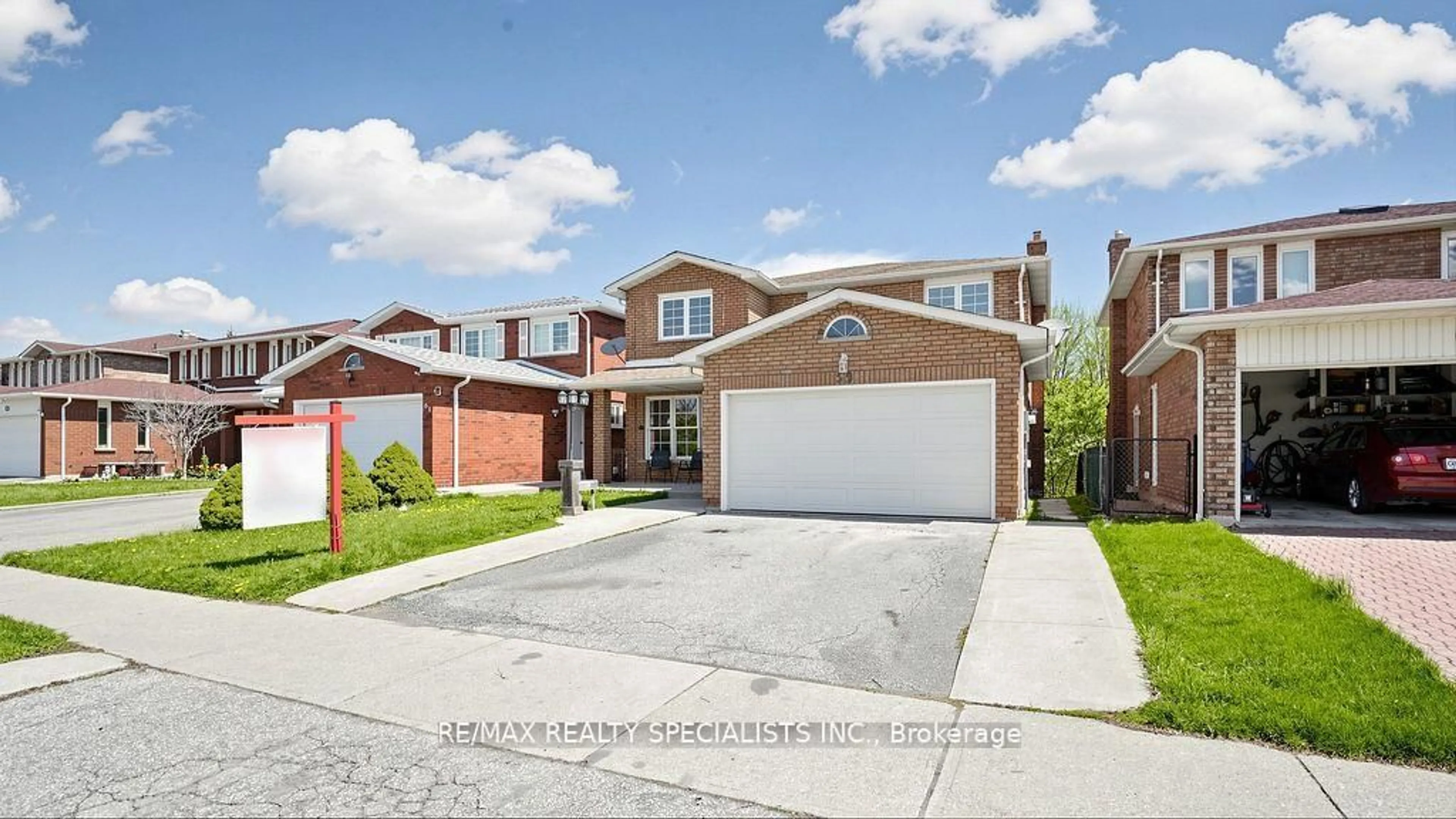 Home with brick exterior material, street for 59 Sunforest Dr, Brampton Ontario L6Z 2W7