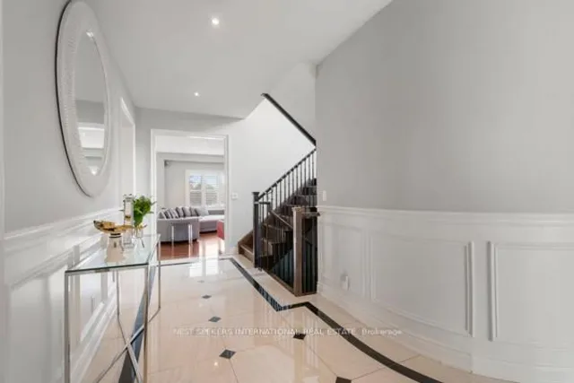 2 George McKenzie Crt, Toronto 5