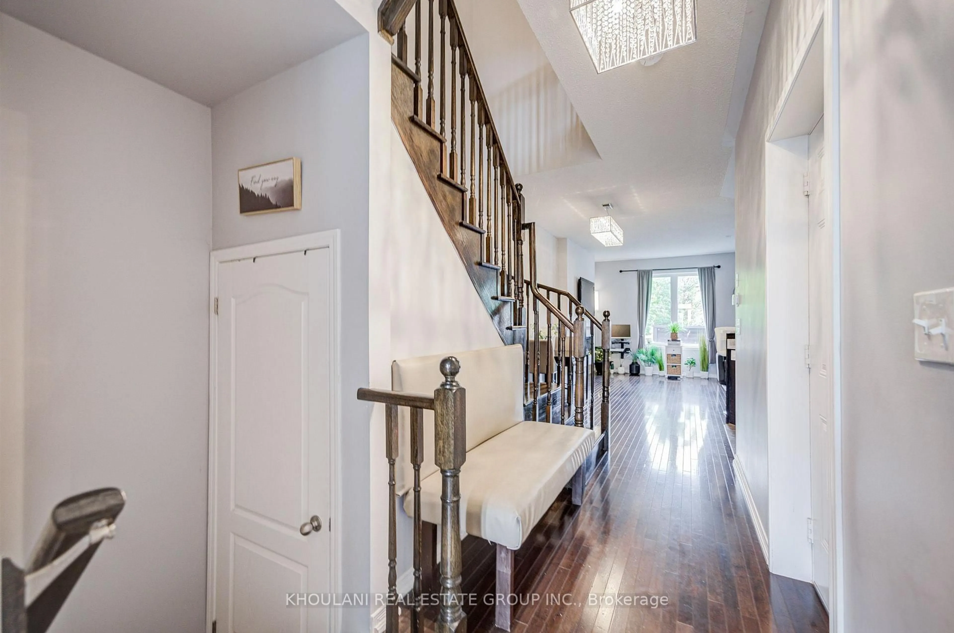Indoor entryway for 651 Farmstead Dr #81, Milton Ontario L9T 7W2