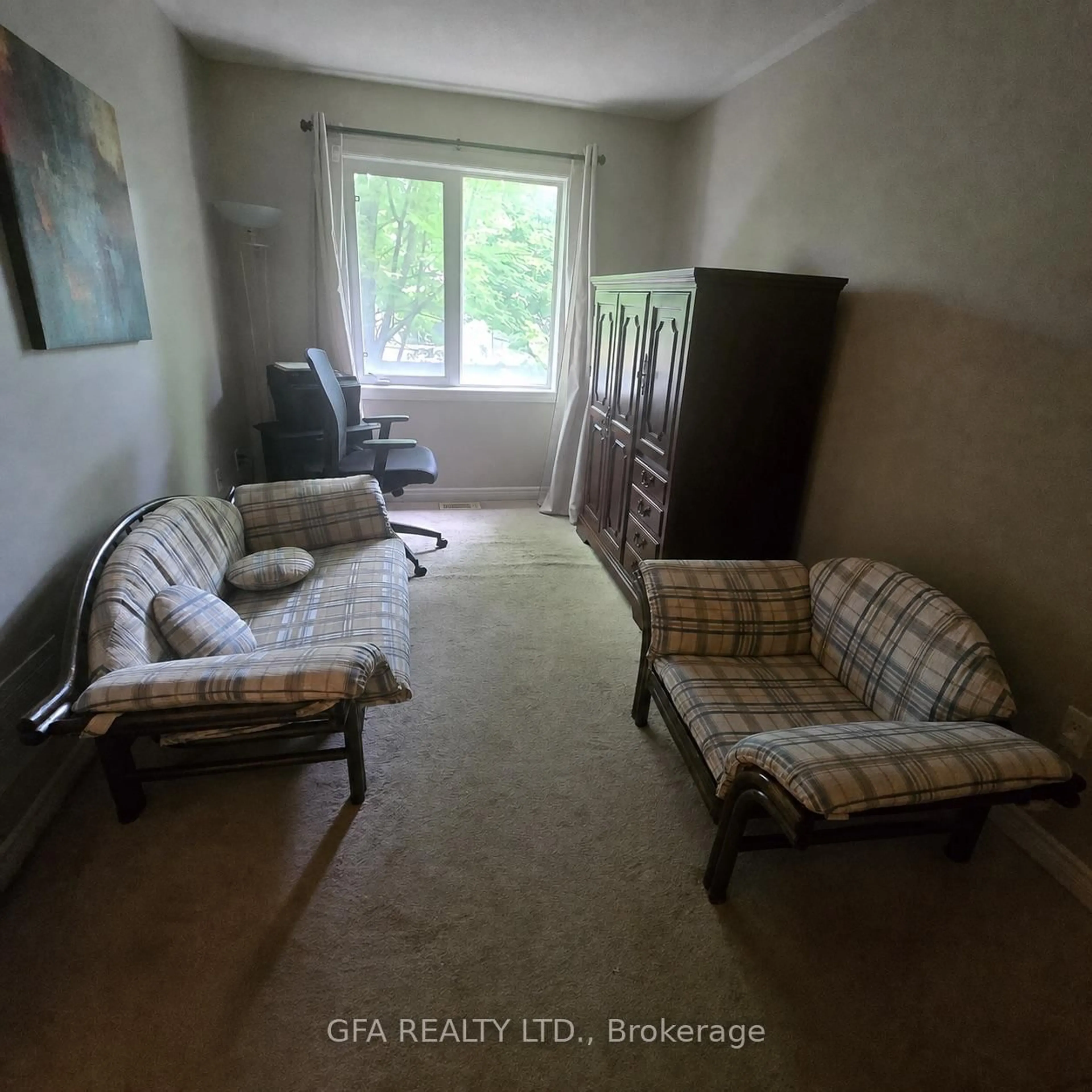 A pic of a room for 2600 GLENGARRY Rd #9, Mississauga Ontario L5C 0A2