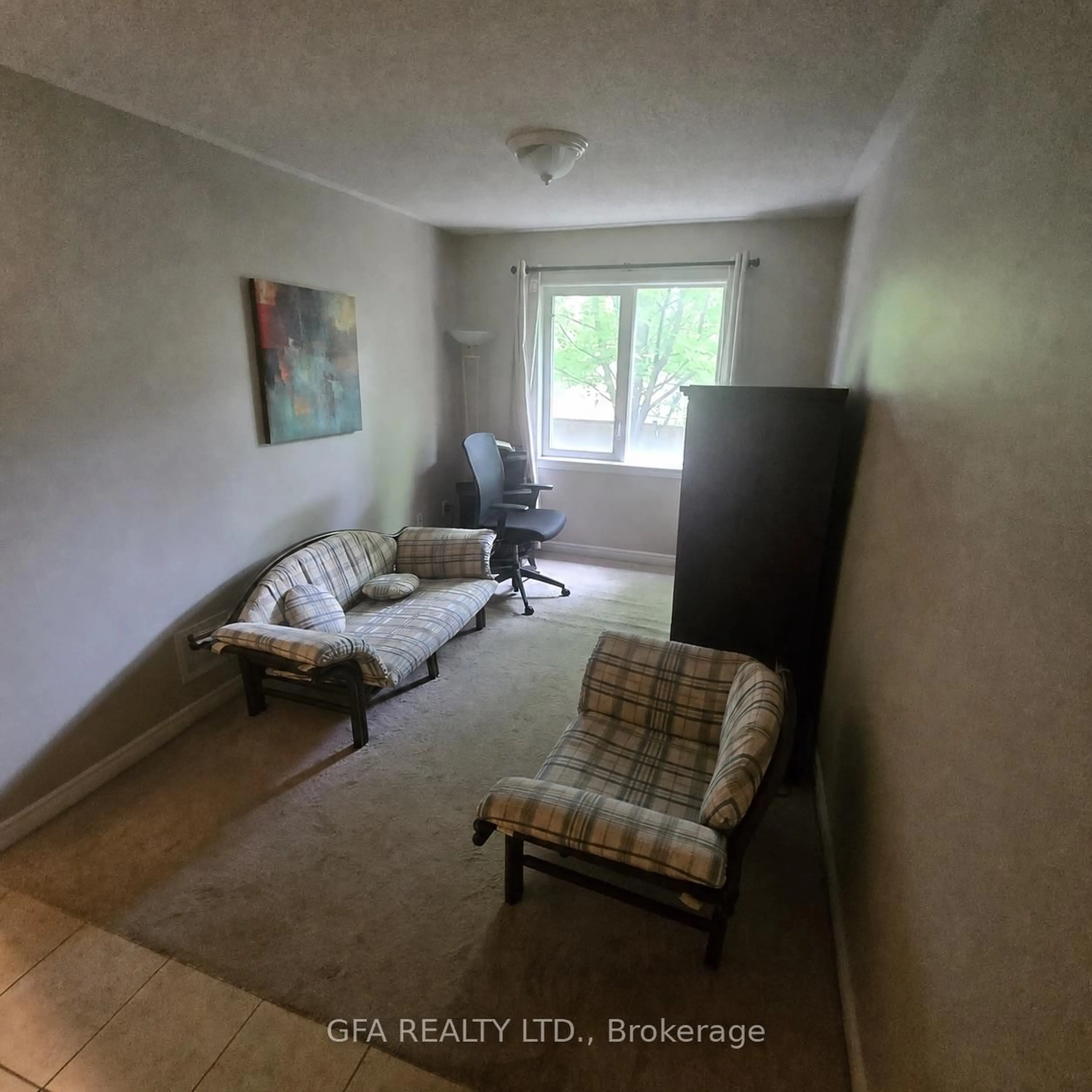 A pic of a room for 2600 GLENGARRY Rd #9, Mississauga Ontario L5C 0A2