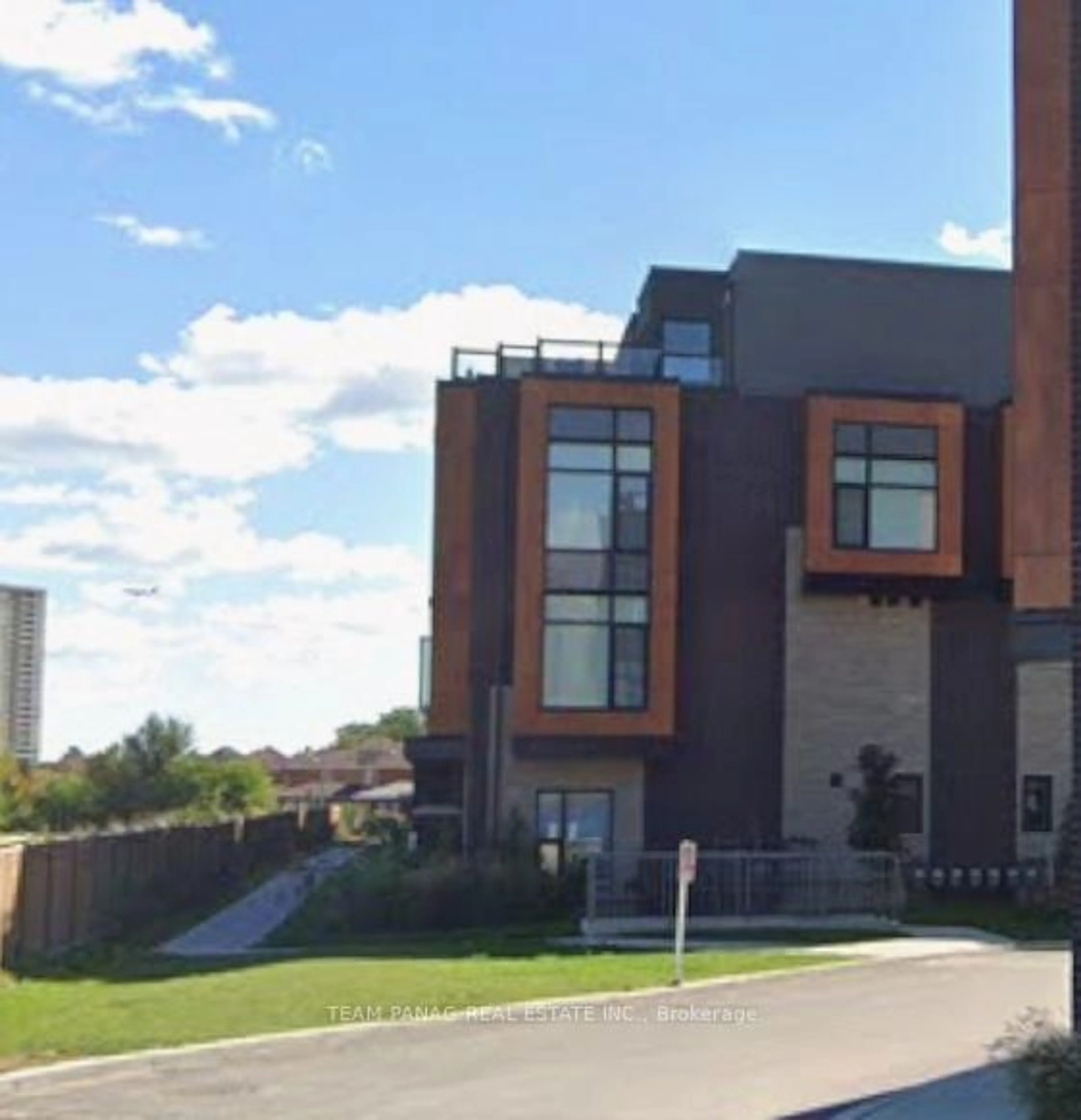 Home with brick exterior material, unknown for 200 Malta Ave #39, Brampton Ontario L6Y 6H8