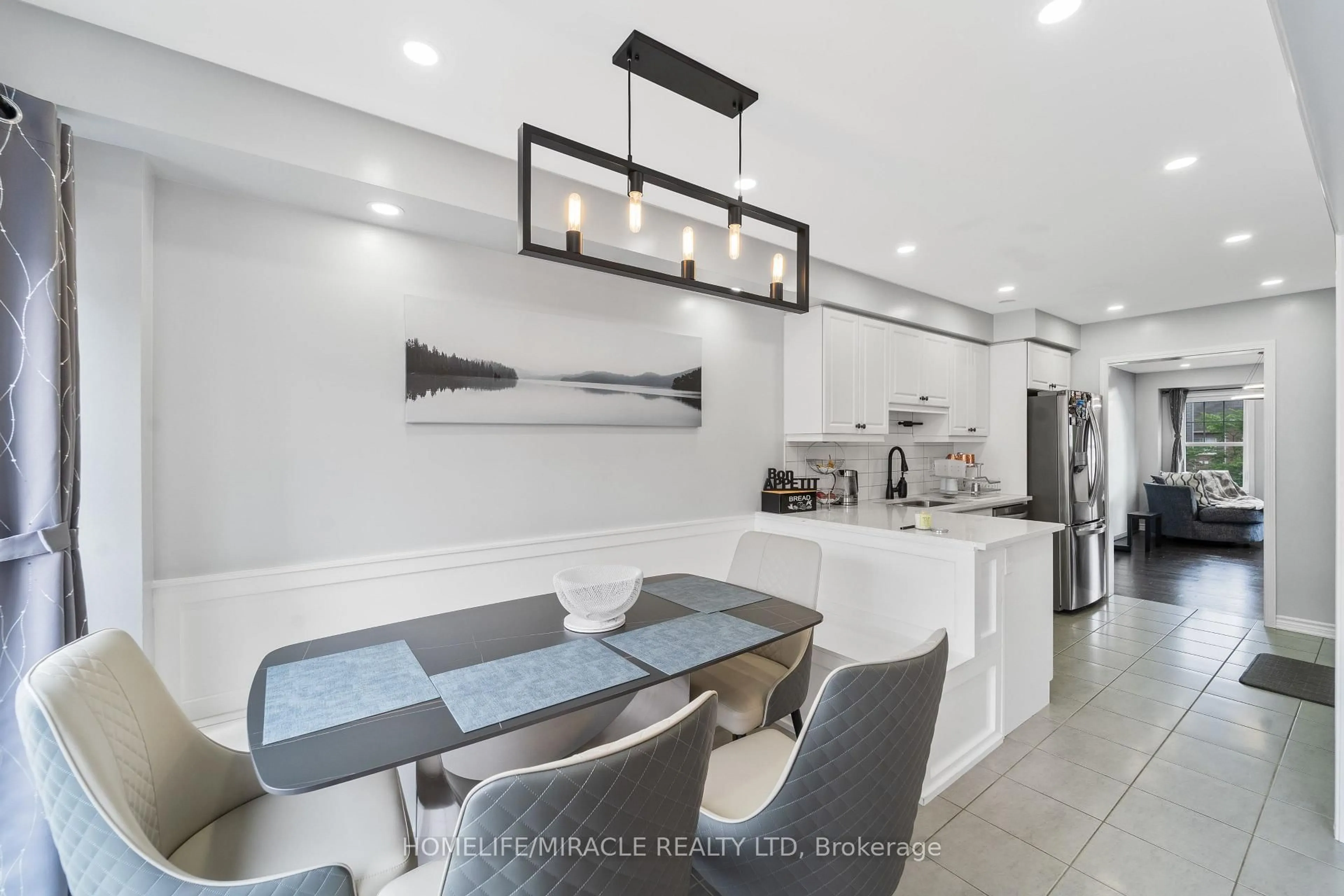 Unknown for 24 Metro Cres, Brampton Ontario L7A 0A8
