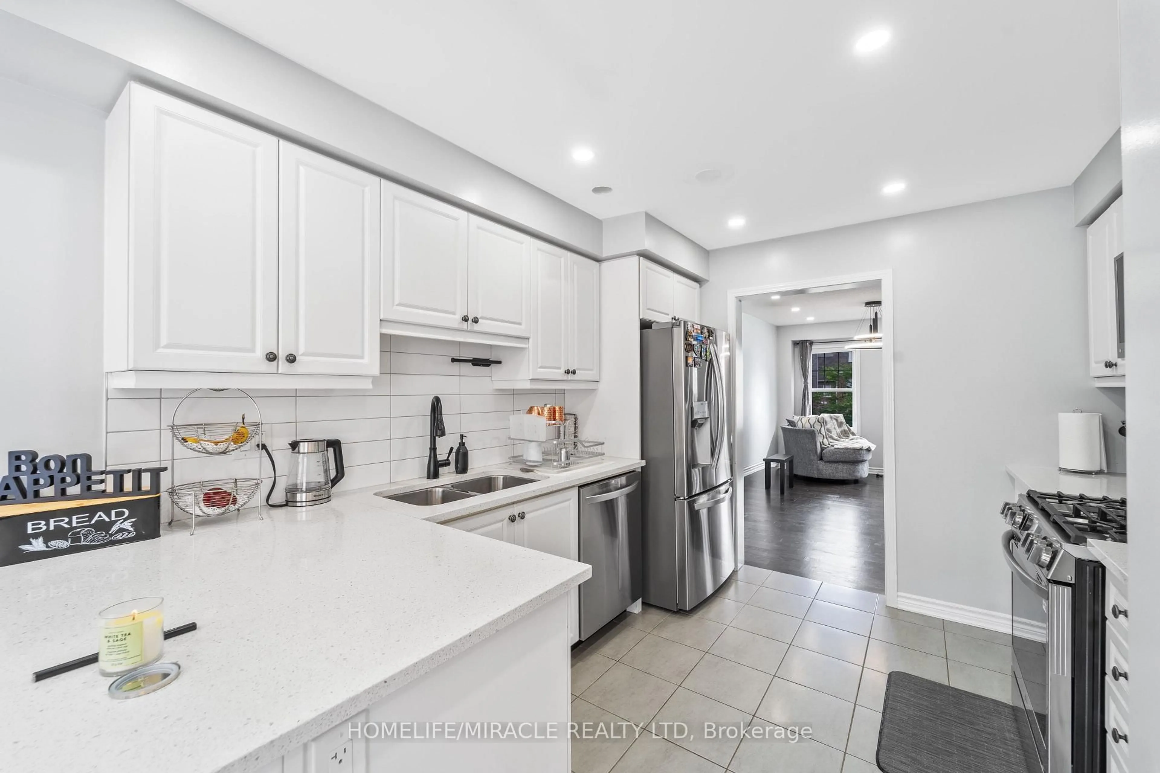 Open concept kitchen, ceramic/tile floor for 24 Metro Cres, Brampton Ontario L7A 0A8