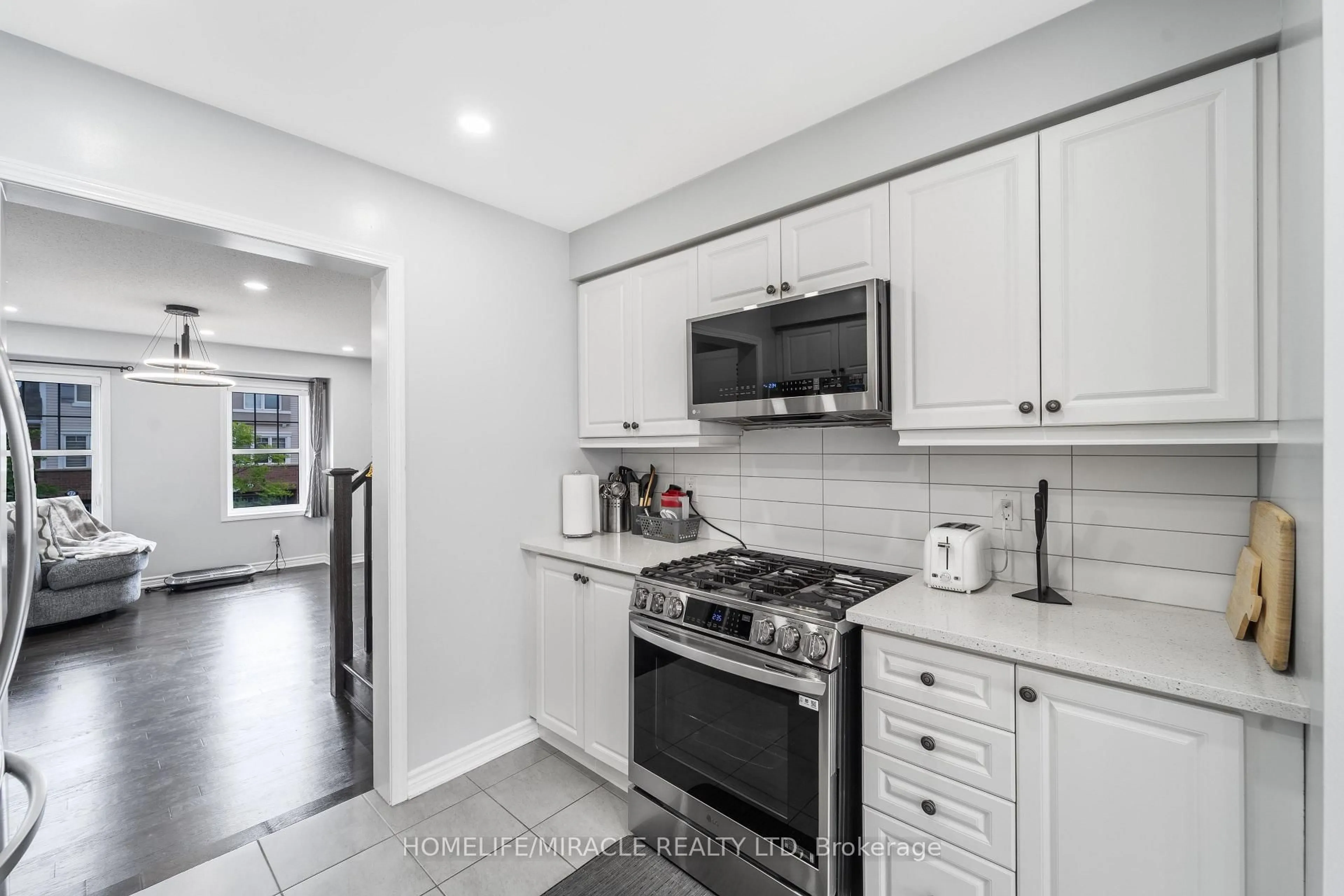 Unknown for 24 Metro Cres, Brampton Ontario L7A 0A8