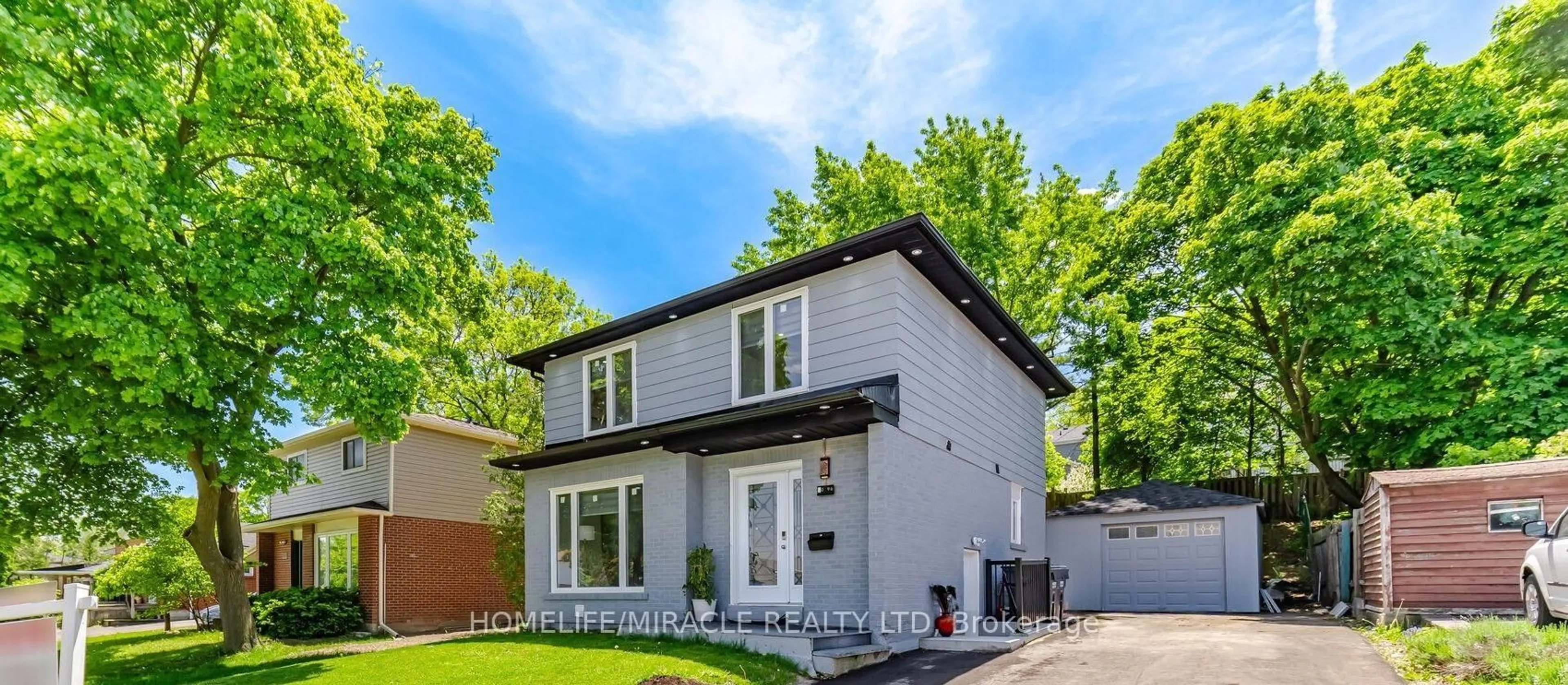 Home with brick exterior material, street for 96 Bonham Blvd, Mississauga Ontario L5M 1C7