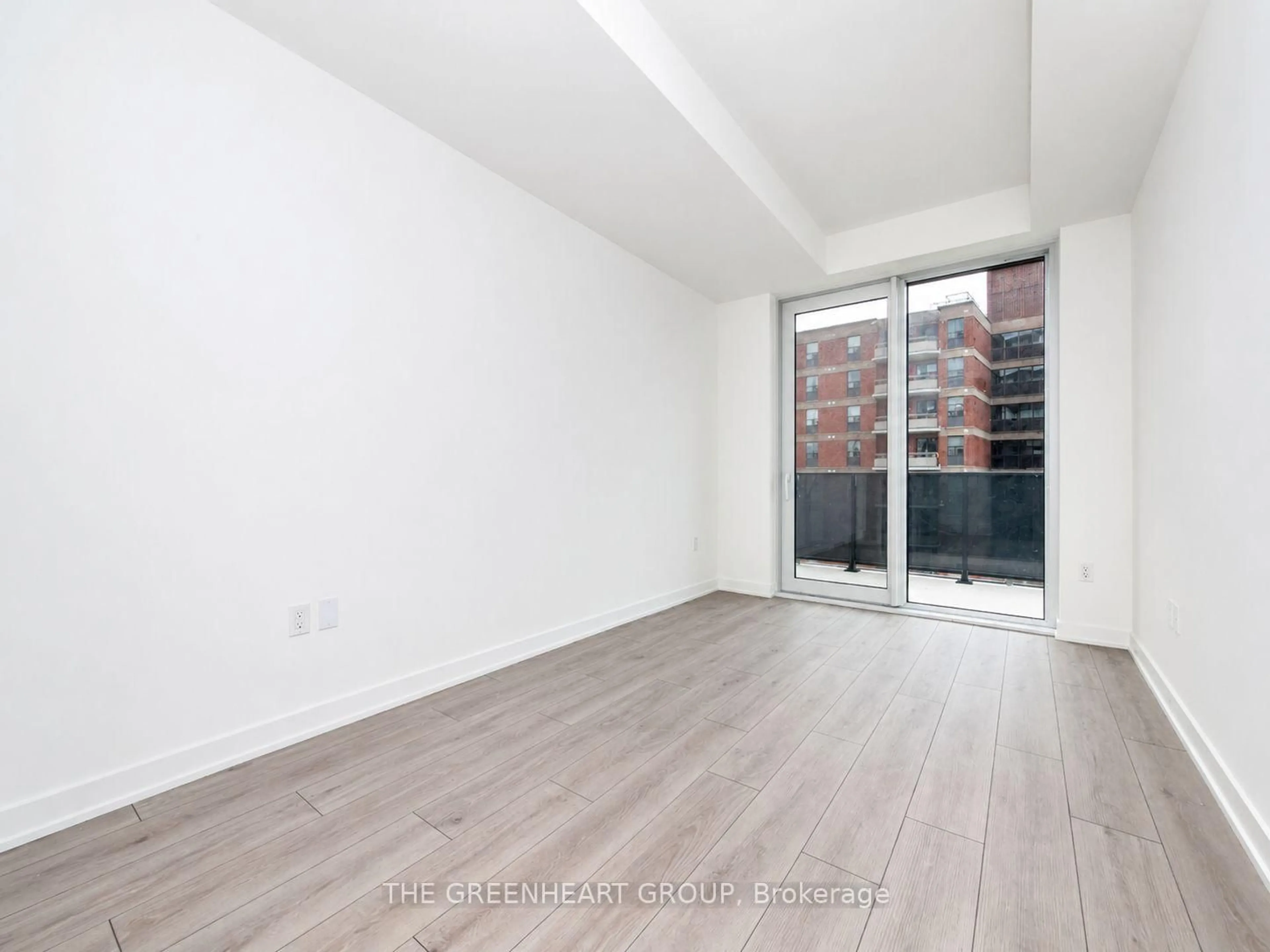 A pic of a room for 1 Fairview Rd #609, Mississauga Ontario L5A 0B4