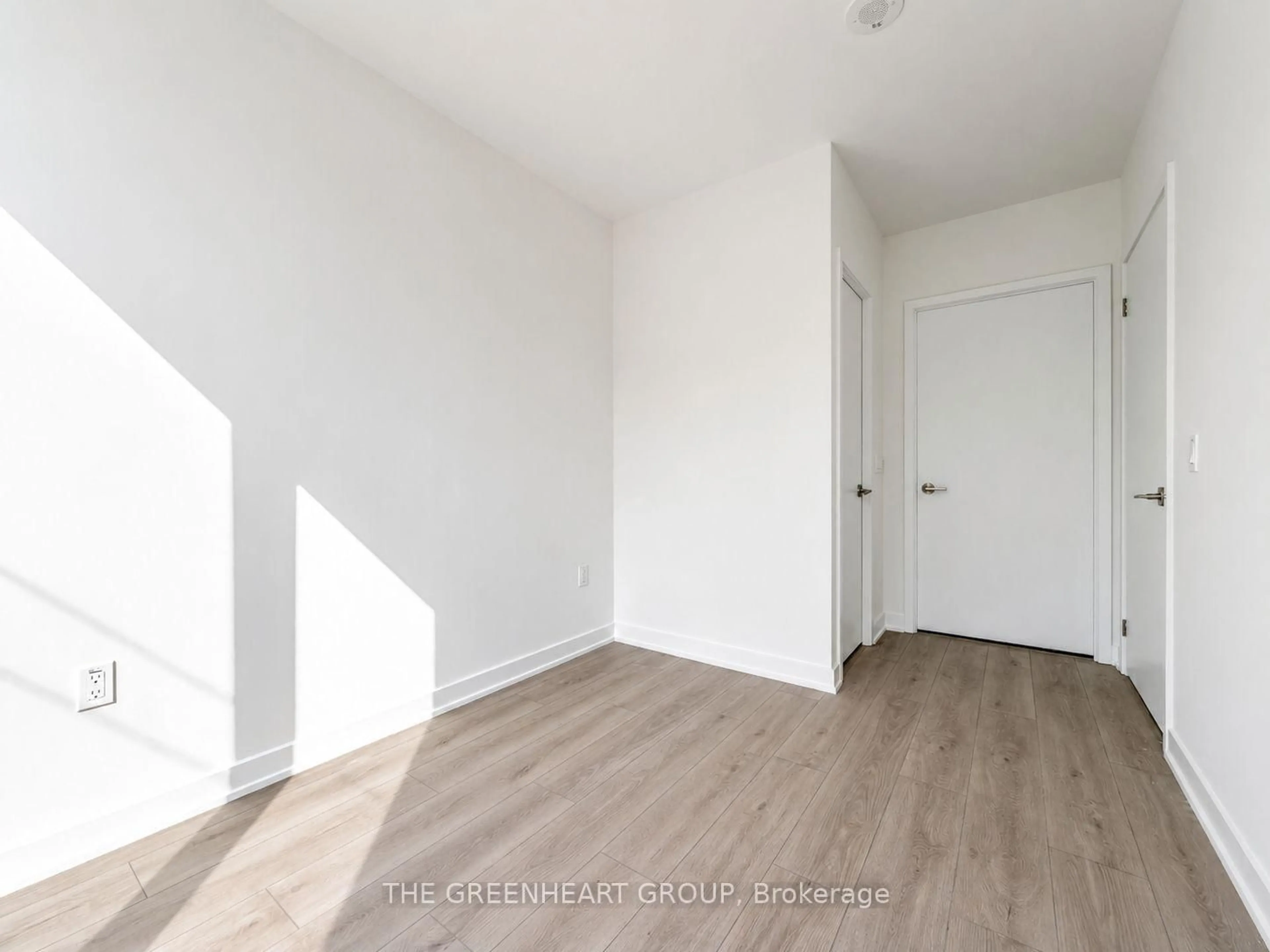 A pic of a room for 1 Fairview Rd #609, Mississauga Ontario L5A 0B4