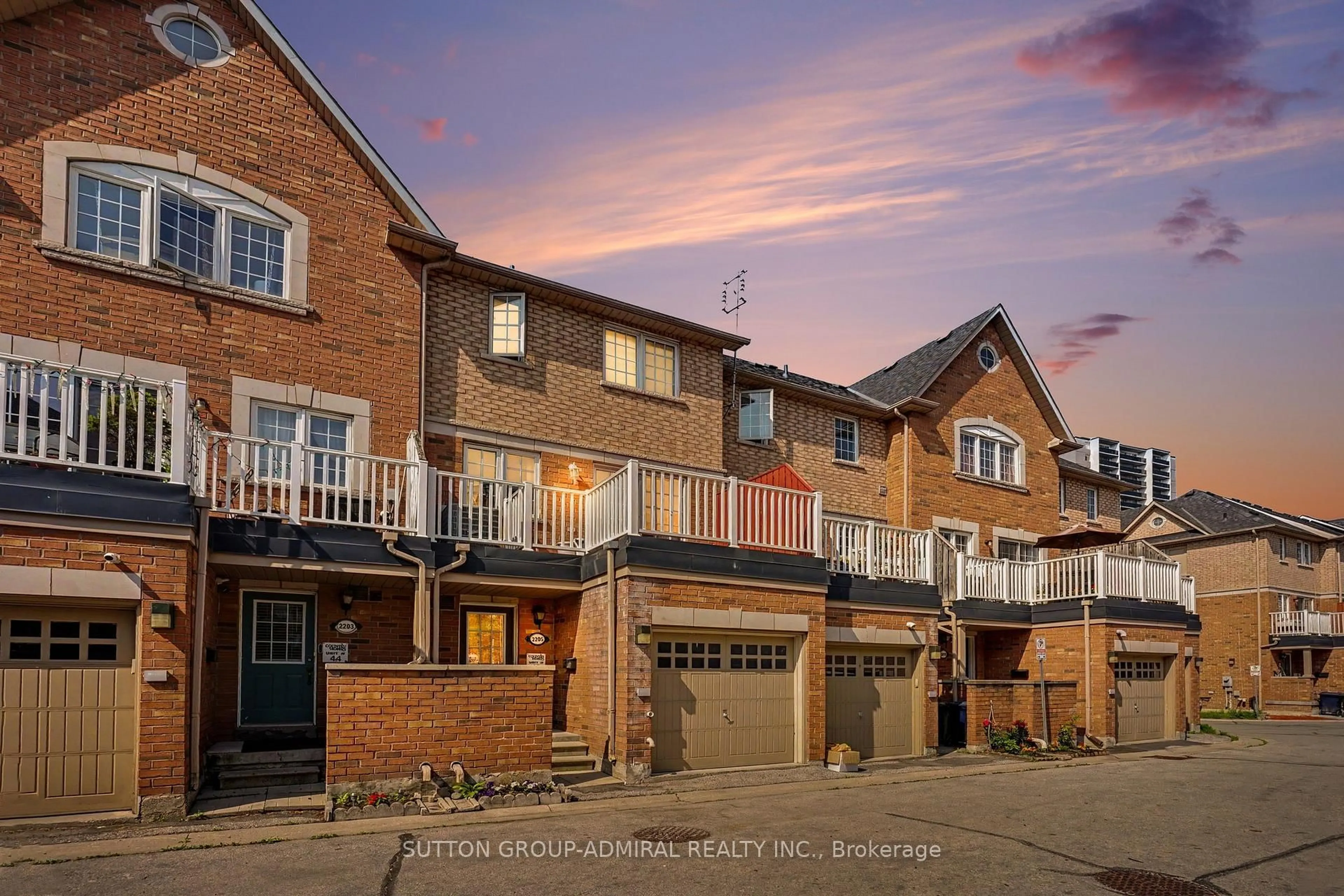 A pic from outside/outdoor area/front of a property/back of a property/a pic from drone, street for 2205 Weston Rd #45, Toronto Ontario M9N 4A1
