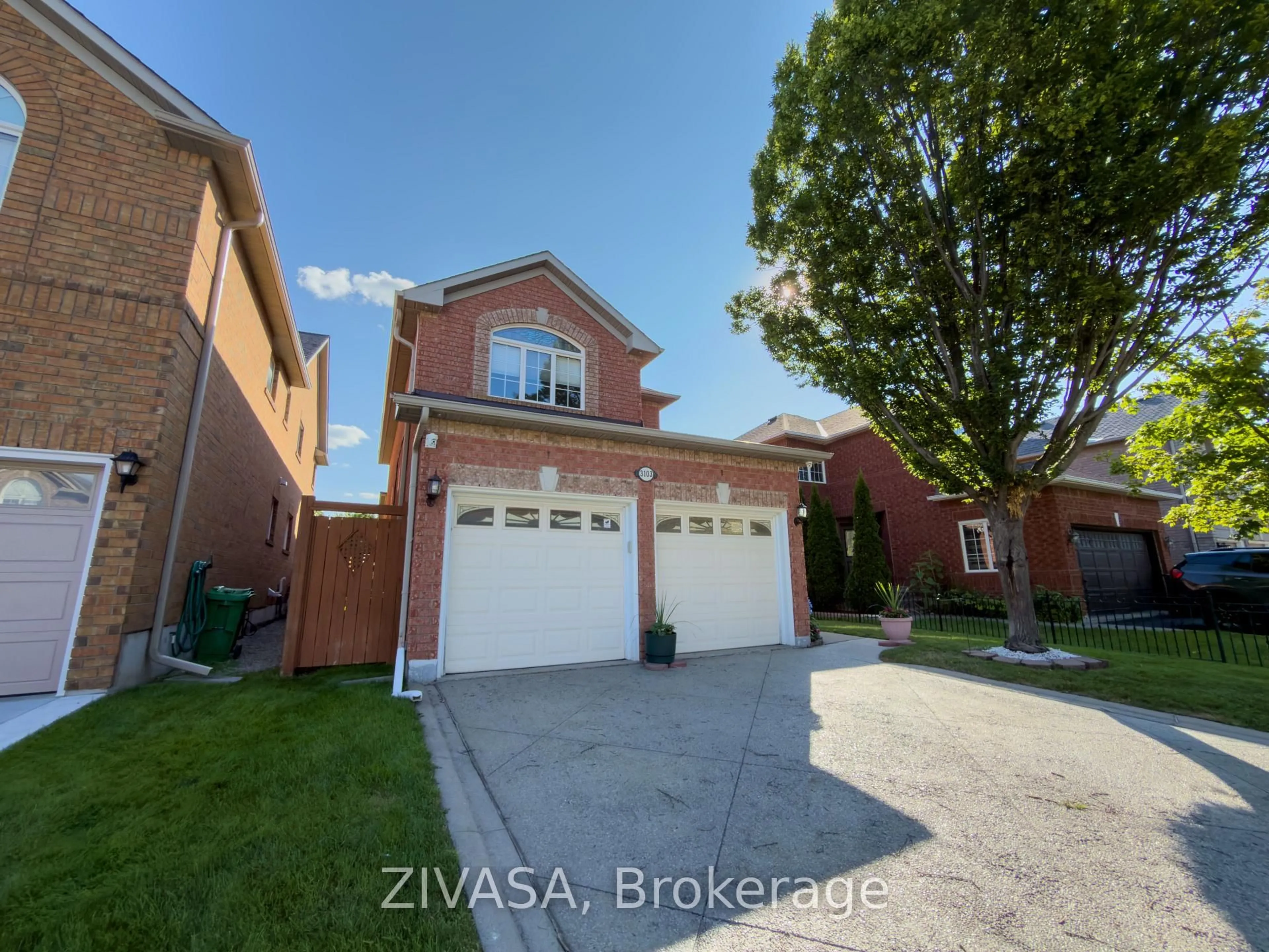 Home with brick exterior material, street for 3103 Baytree Crt, Mississauga Ontario L5N 7N9