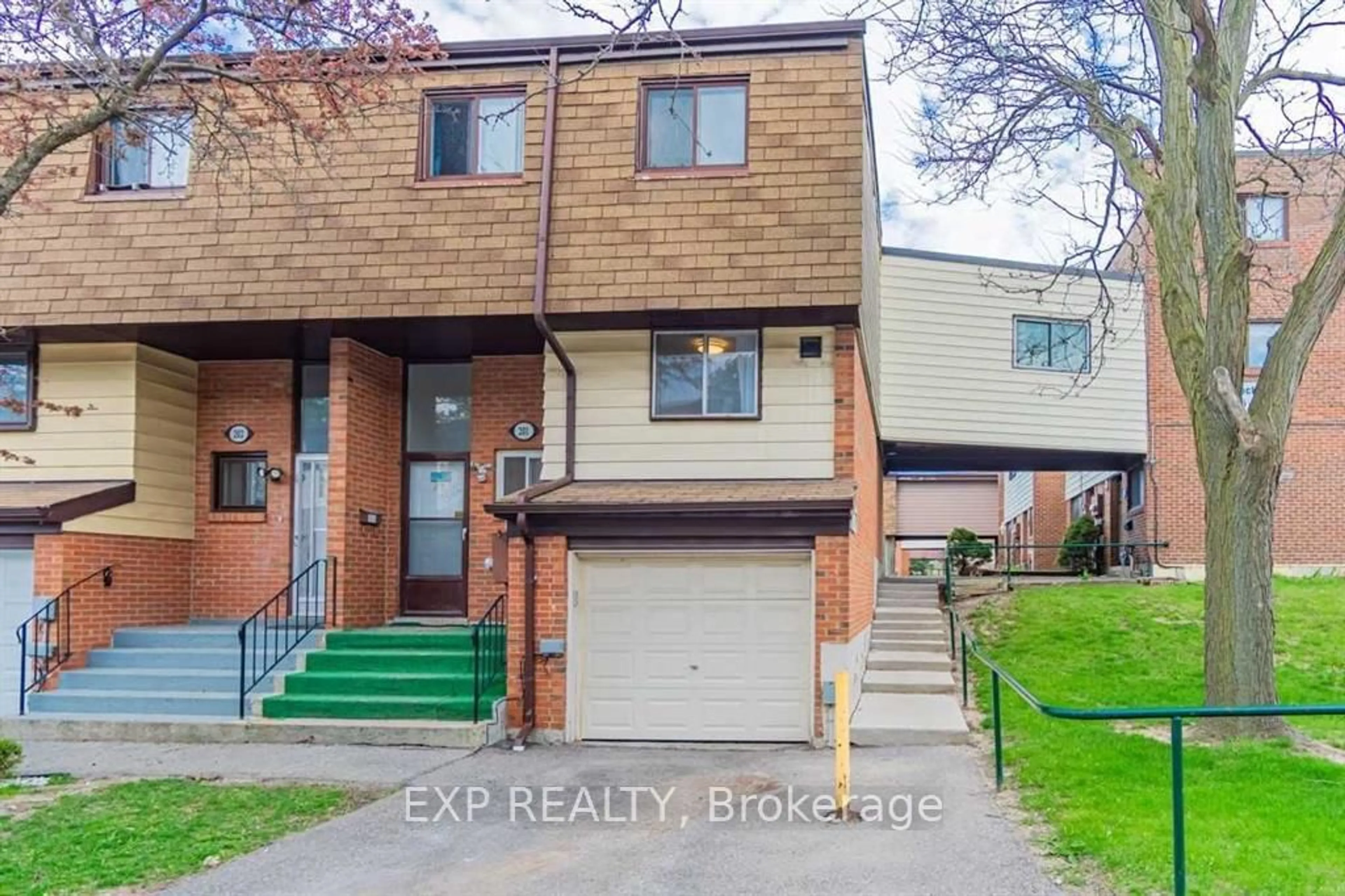 Home with brick exterior material, street for 180 Mississauga Valley Blvd #201, Mississauga Ontario L5A 3M2