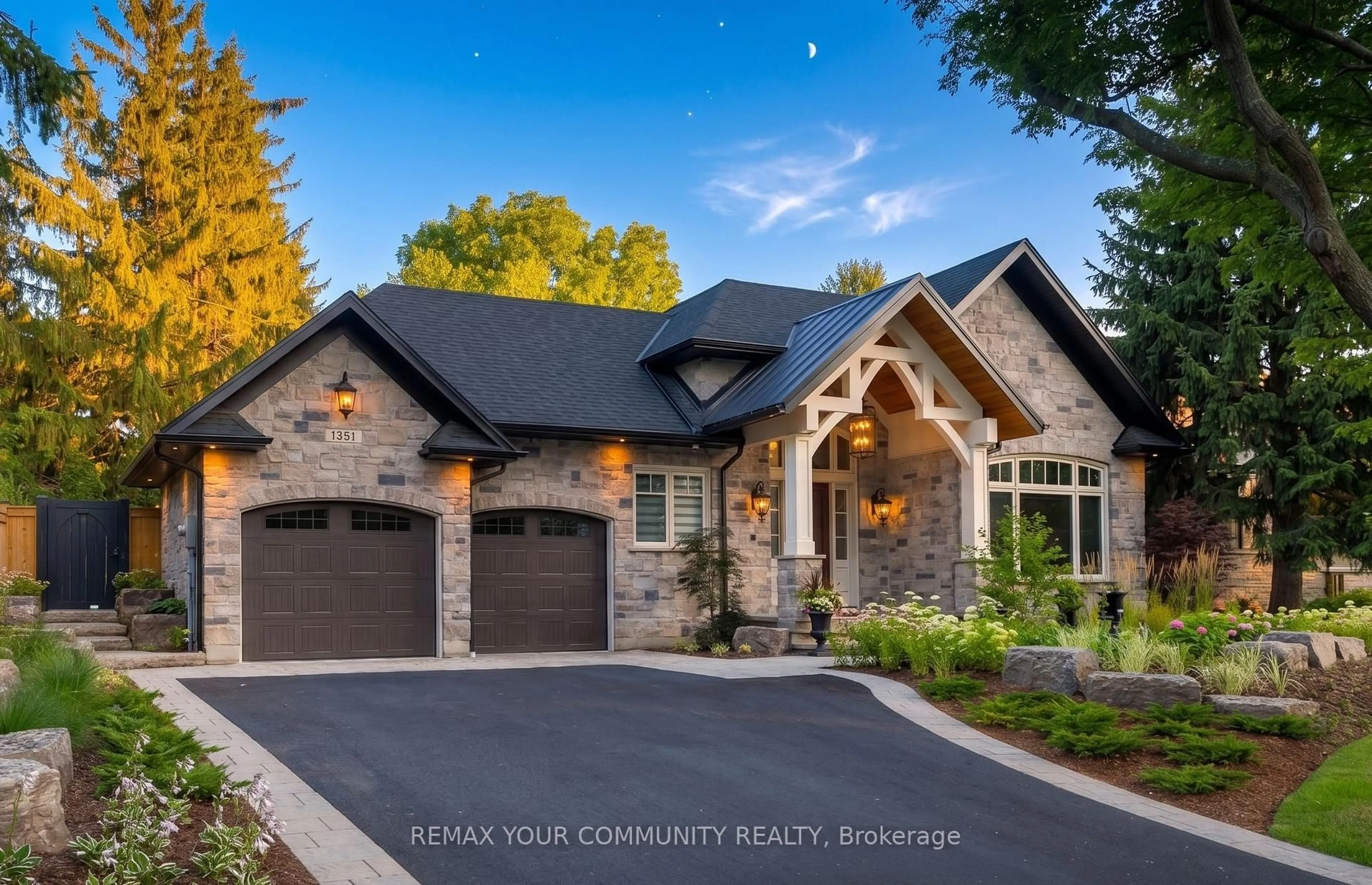 Home with brick exterior material, mountain view for 1551 Warland Rd, Oakville Ontario L6L 1N4