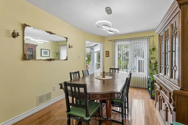 3176 DOVETAIL Mews, Mississauga 4