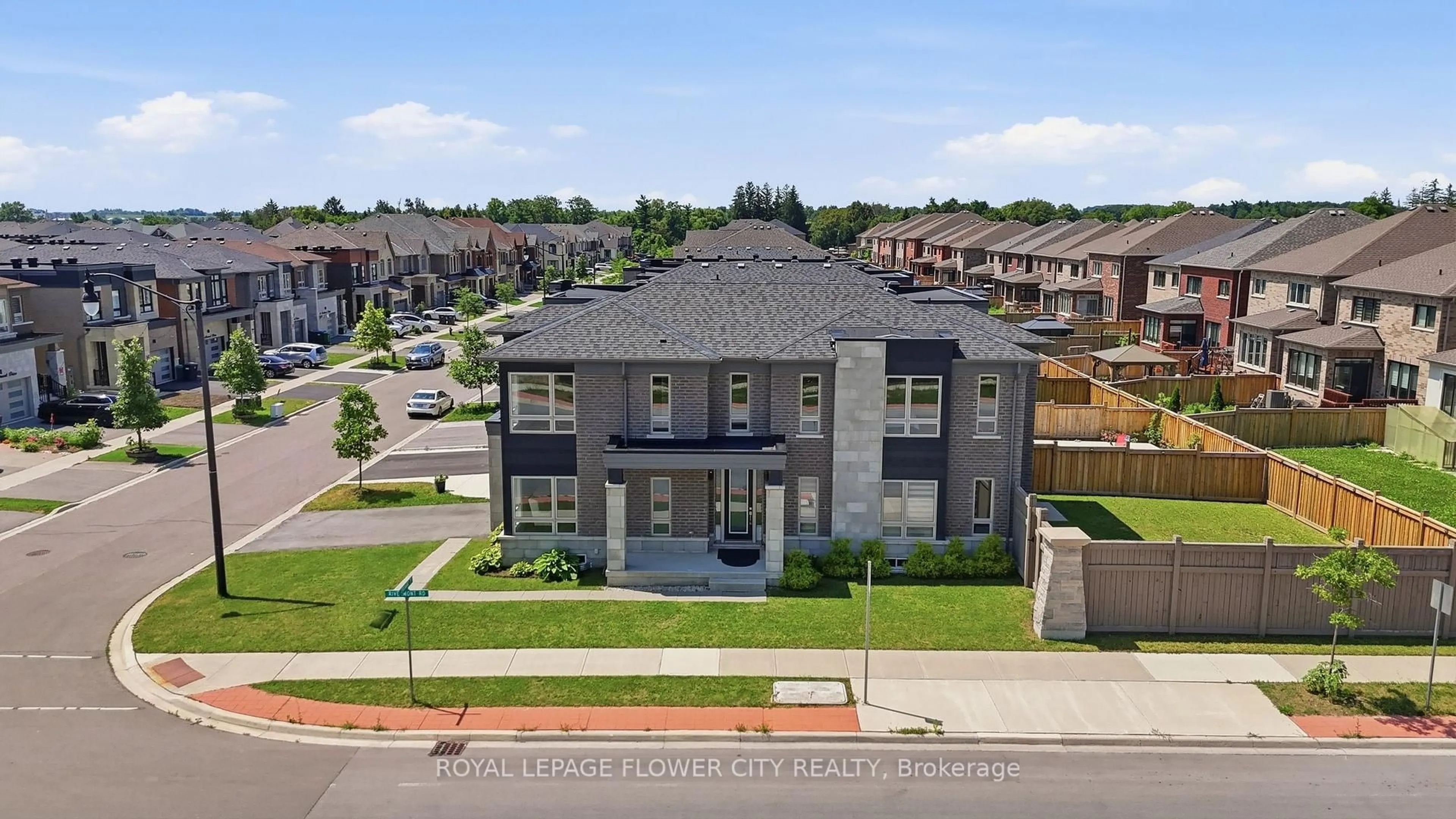 A pic from outside/outdoor area/front of a property/back of a property/a pic from drone, street for 480 Rivermont Rd, Brampton Ontario L6Y 2C9