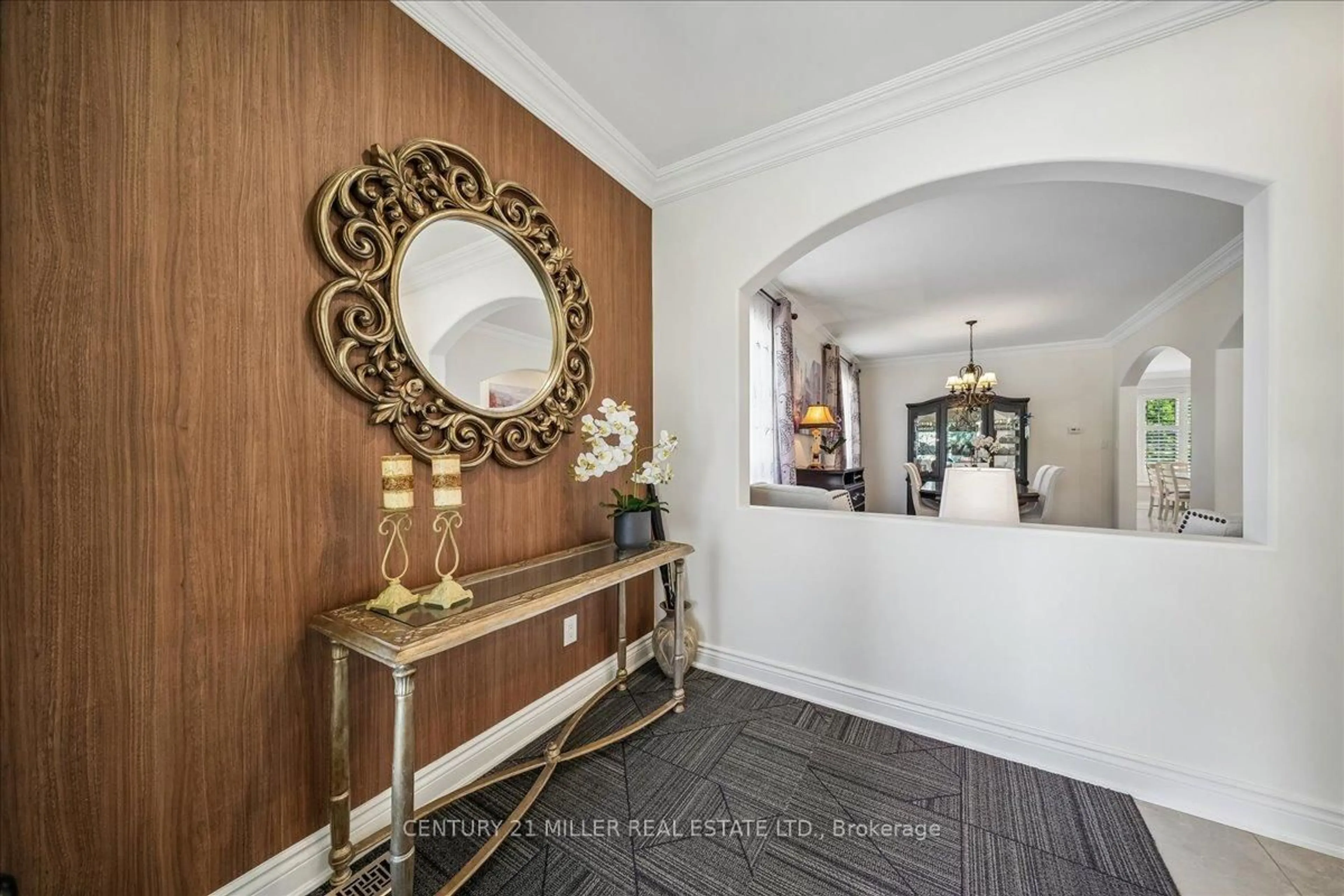 Indoor entryway for 2371 Calloway Dr, Oakville Ontario L6M 0C1