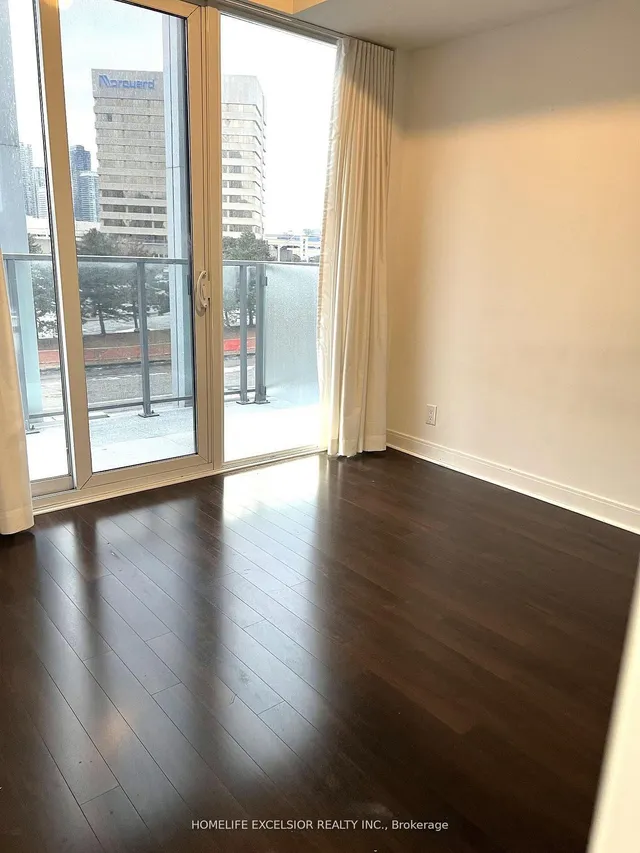 4033 Hurontario St #419, Mississauga 3