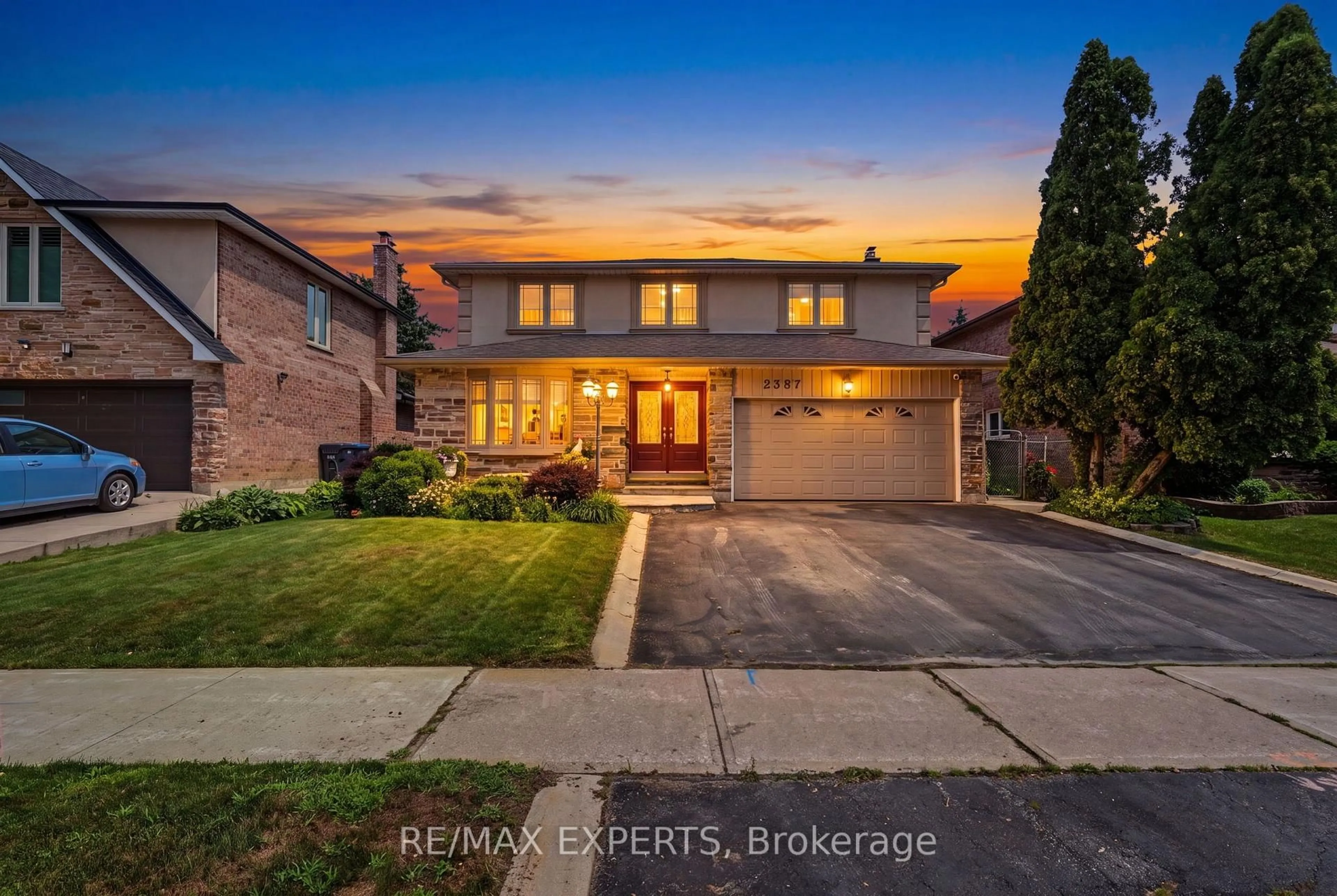 Home with brick exterior material, street for 2387 Chilsworthy Ave, Mississauga Ontario L5B 2R4
