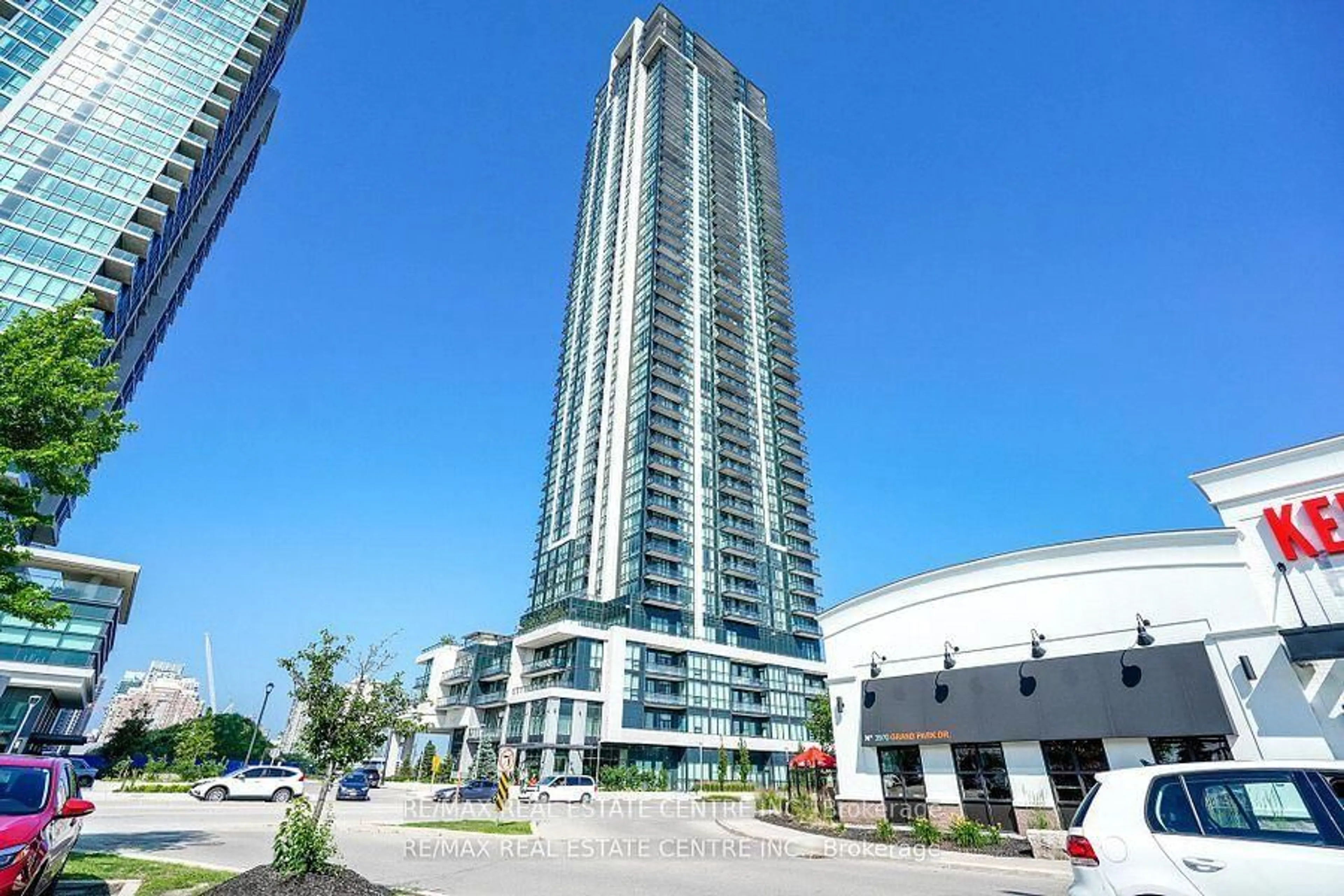 Indoor foyer for 3975 Grand Park Dr #2910, Mississauga Ontario L5B 0K4
