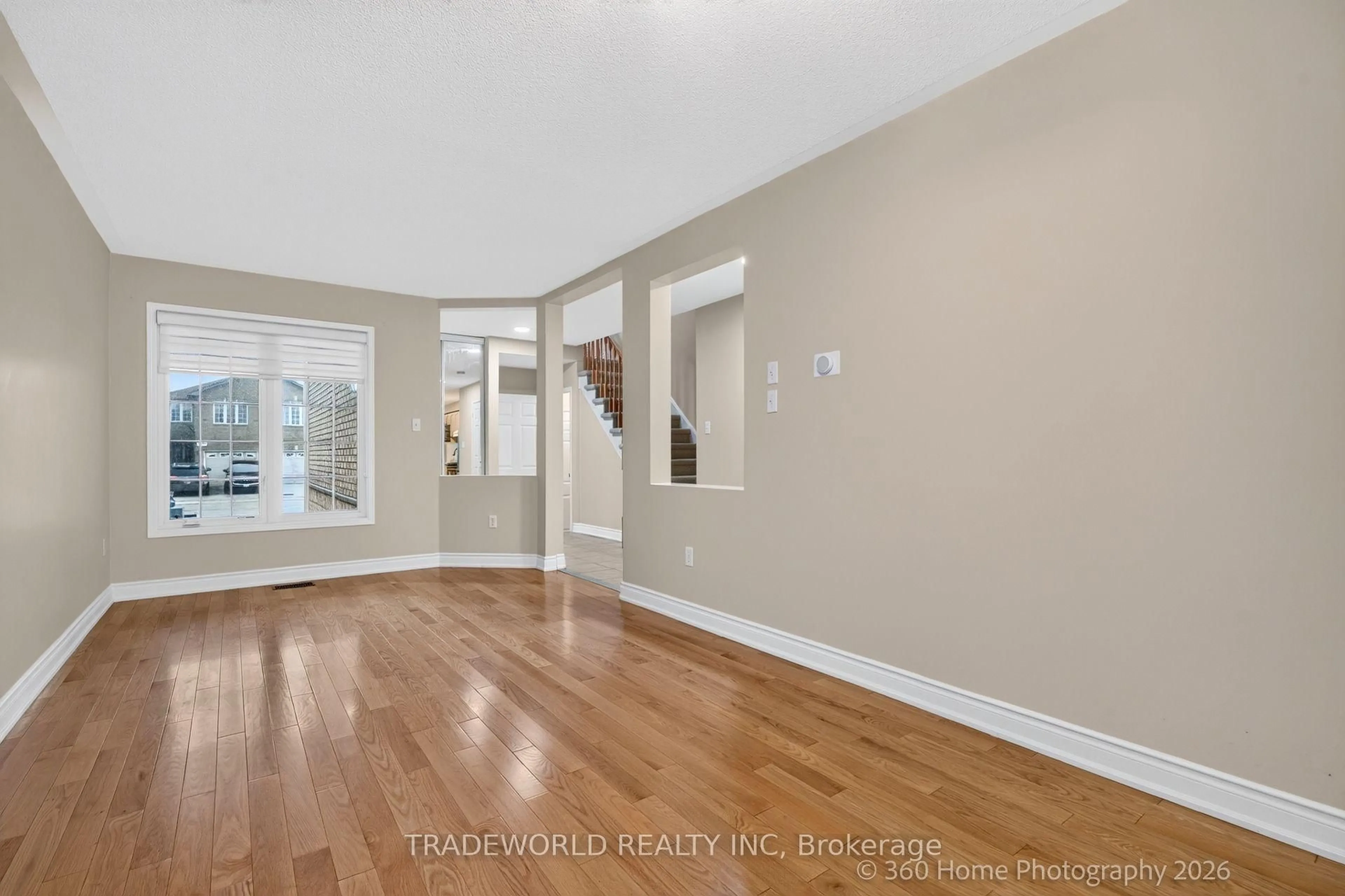Unknown for 5968 Gant Cres, Mississauga Ontario L5V 2T6