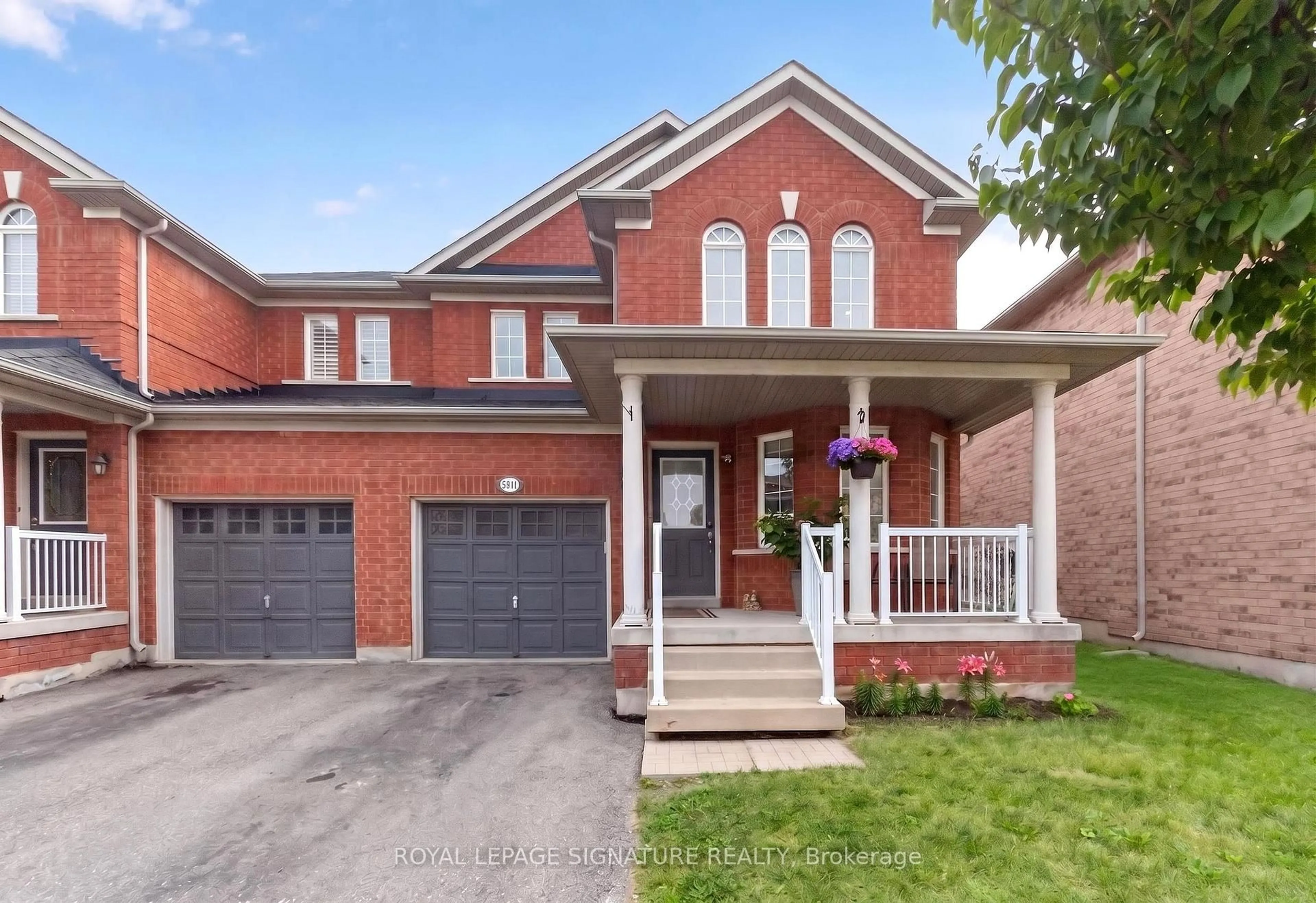 Home with brick exterior material, street for 5910 Manzanillo Cres, Mississauga Ontario L5M 6Y6