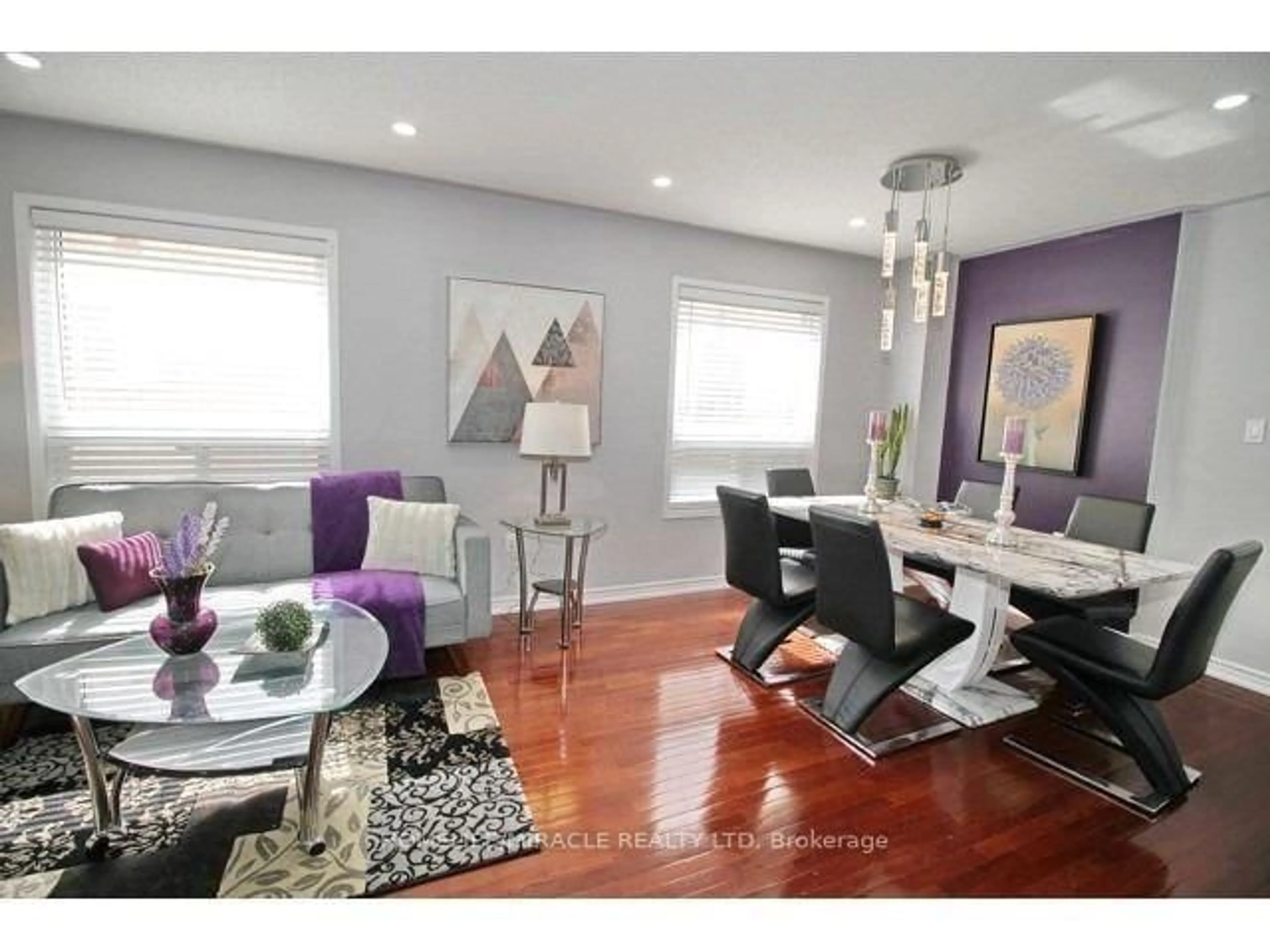 Dining room, wood/laminate floor for 3157 Bentley Dr, Mississauga Ontario L5M 6V8