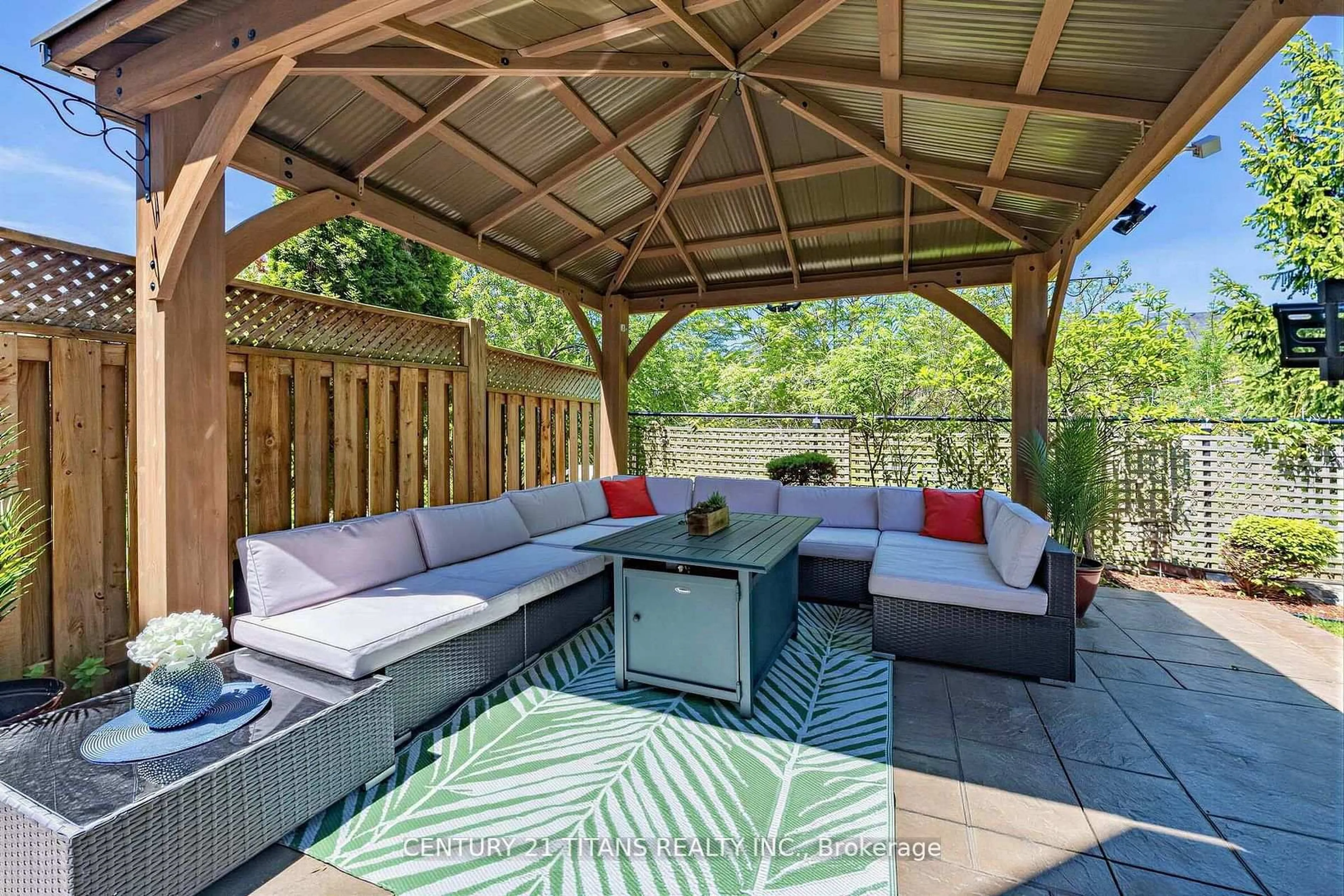 Patio, unknown for 3865 Brinwood Gate, Mississauga Ontario L5M 7H3