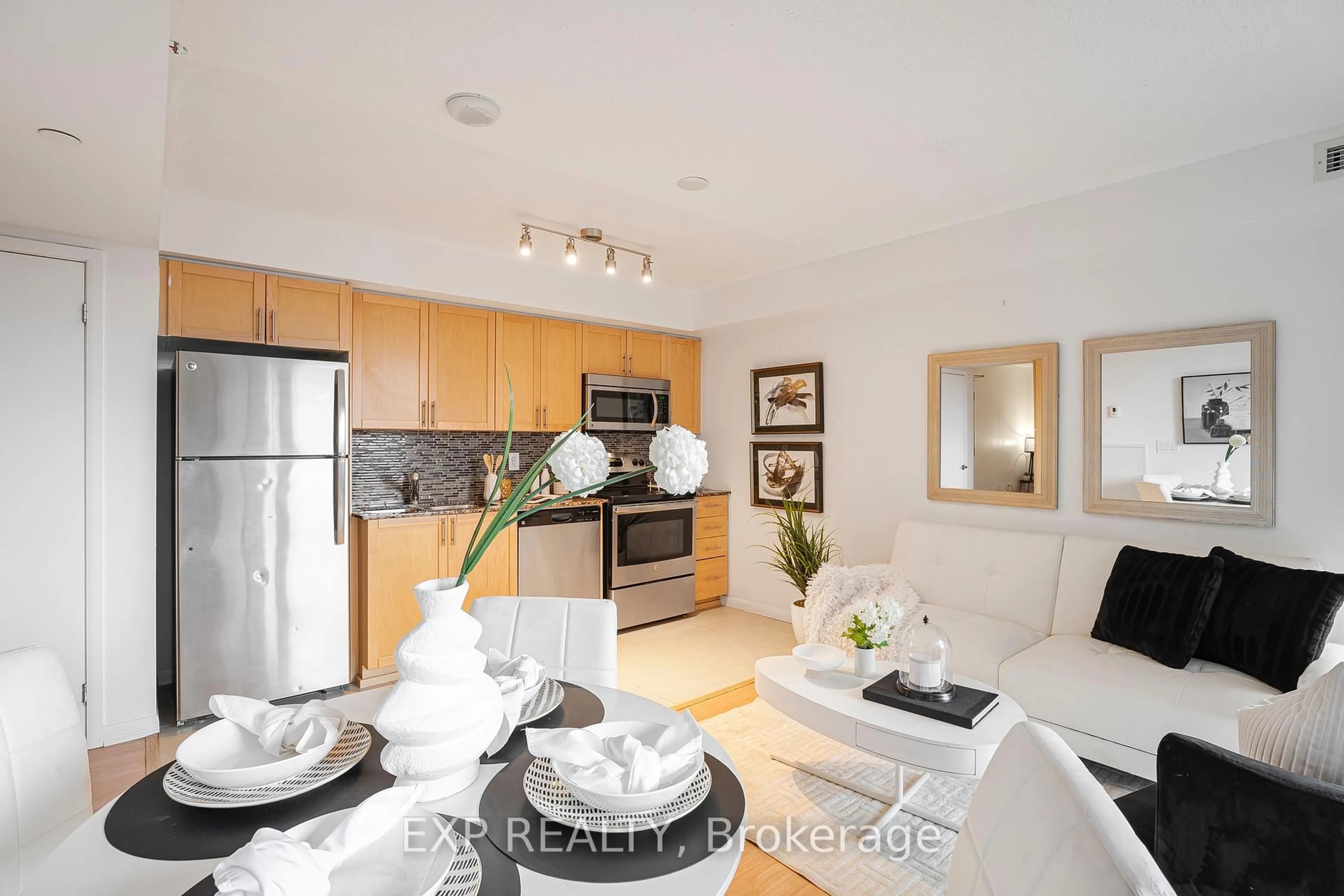 Open concept kitchen, unknown for 830 Lawrence Ave #729, Toronto Ontario M6A 0B6