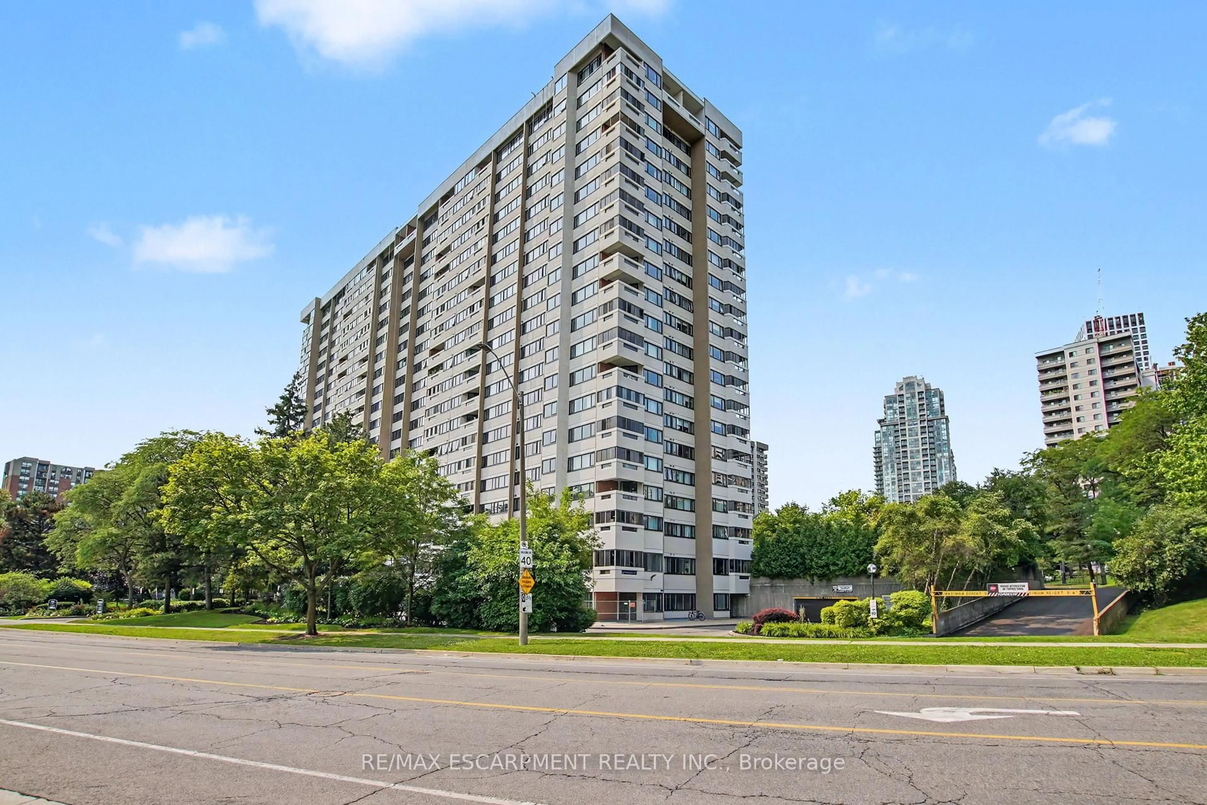 A pic from outside/outdoor area/front of a property/back of a property/a pic from drone, unknown for 1580 Mississauga Valley Blvd #1102, Mississauga Ontario L5A 3T8