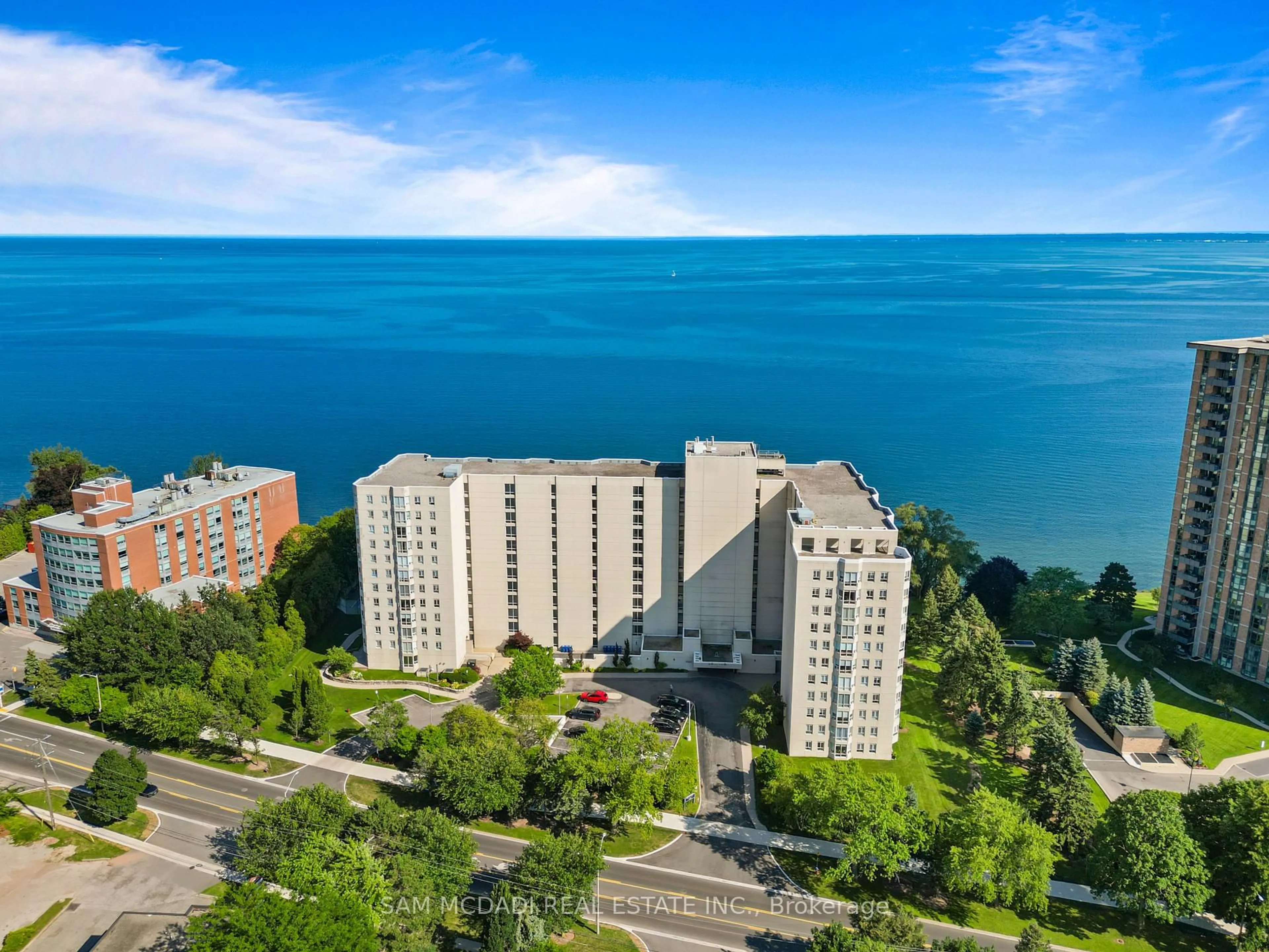 A pic from outside/outdoor area/front of a property/back of a property/a pic from drone, water/lake/river/ocean view for 5280 Lakeshore Rd #1105, Burlington Ontario L7L 5R1