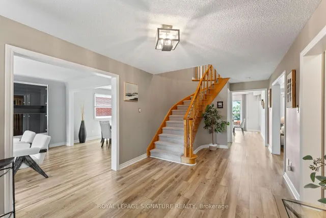 146 Beaver Bend Cres, Toronto 5
