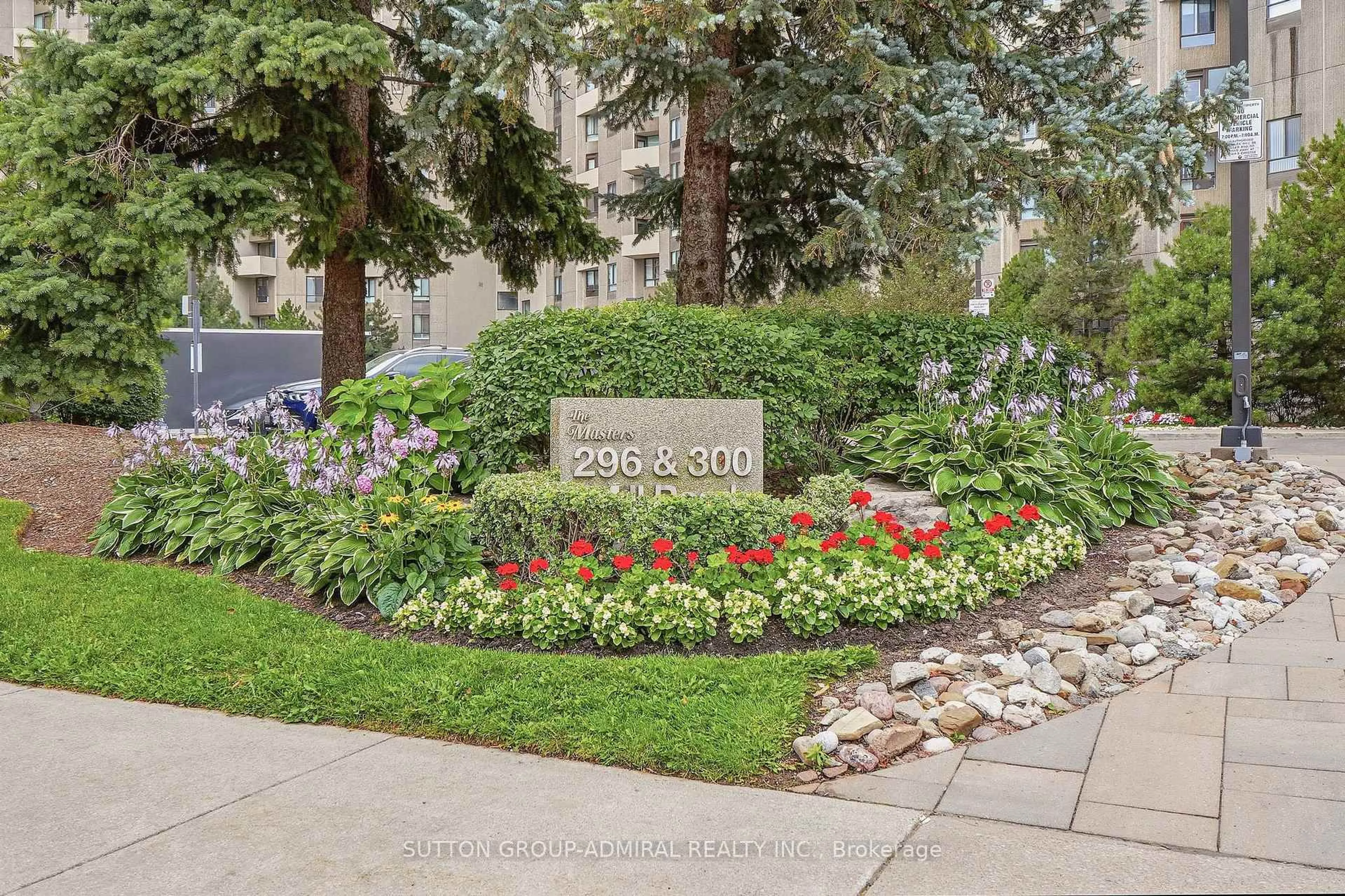 Patio, street for 300 Mill Rd #D19, Toronto Ontario M9C 4W7