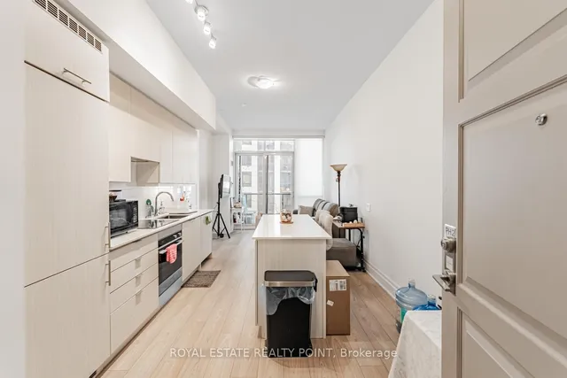 36 Elm Dr #PH-02, Mississauga 3