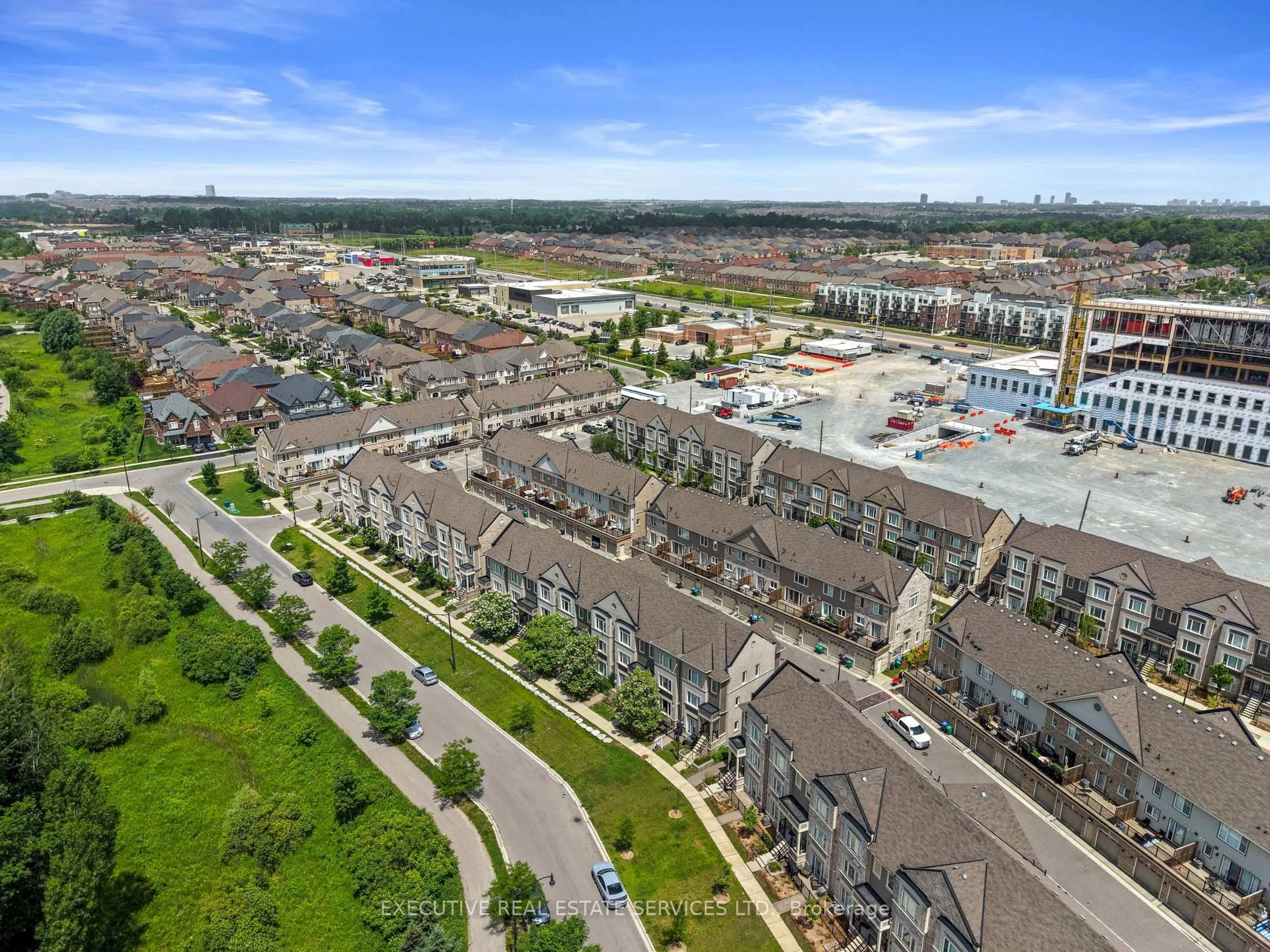 A pic from outside/outdoor area/front of a property/back of a property/a pic from drone, city buildings view from balcony for 1 Beckenrose Crt #144, Brampton Ontario L6Y 6G2