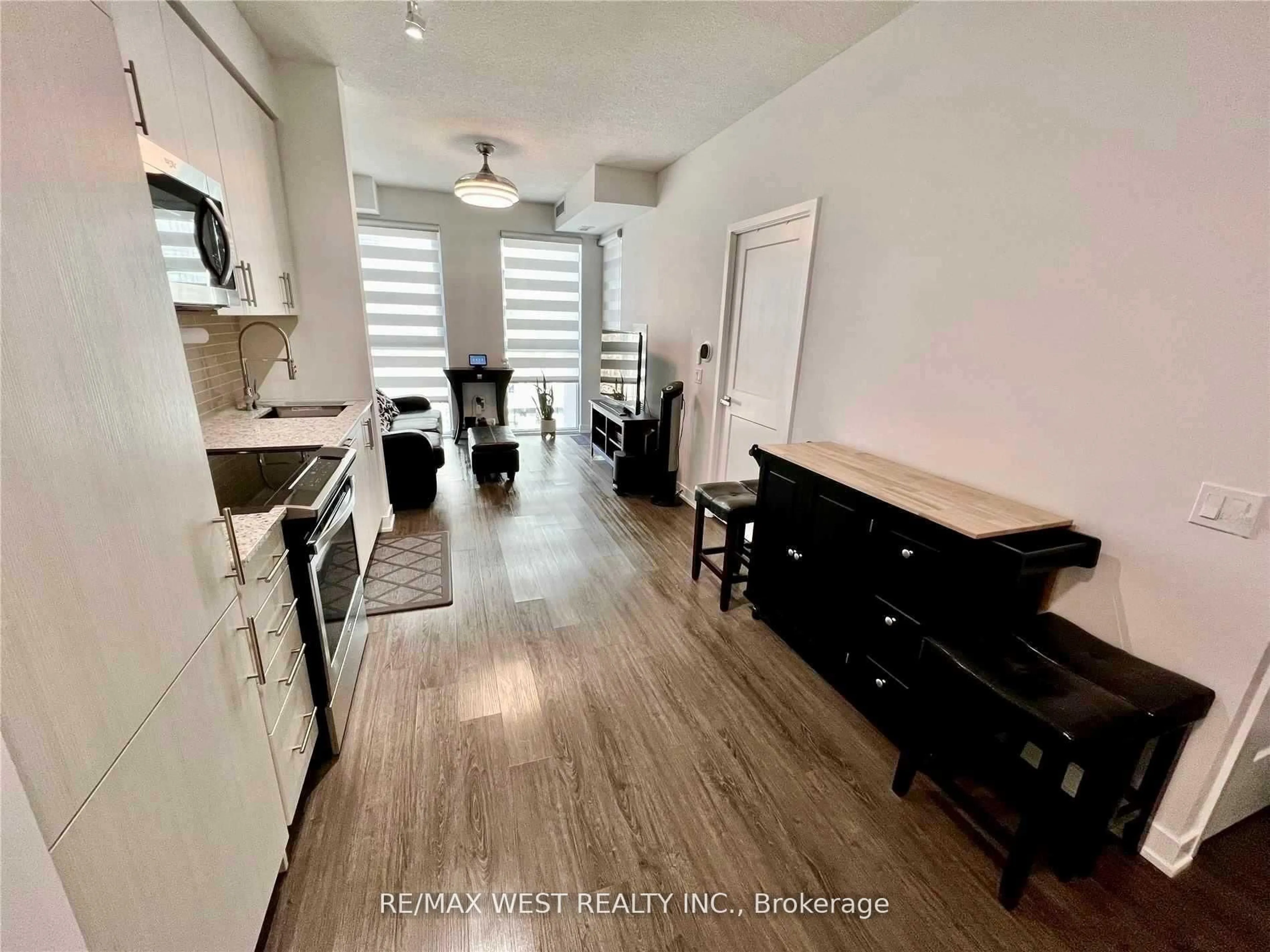 Unknown for 4085 Parkside Village Dr #1606, Mississauga Ontario L5B 0K9