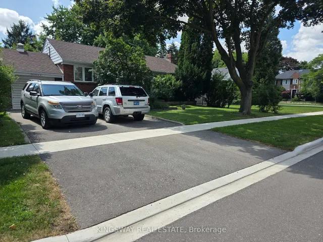 18 Blaketon Rd, Toronto 2
