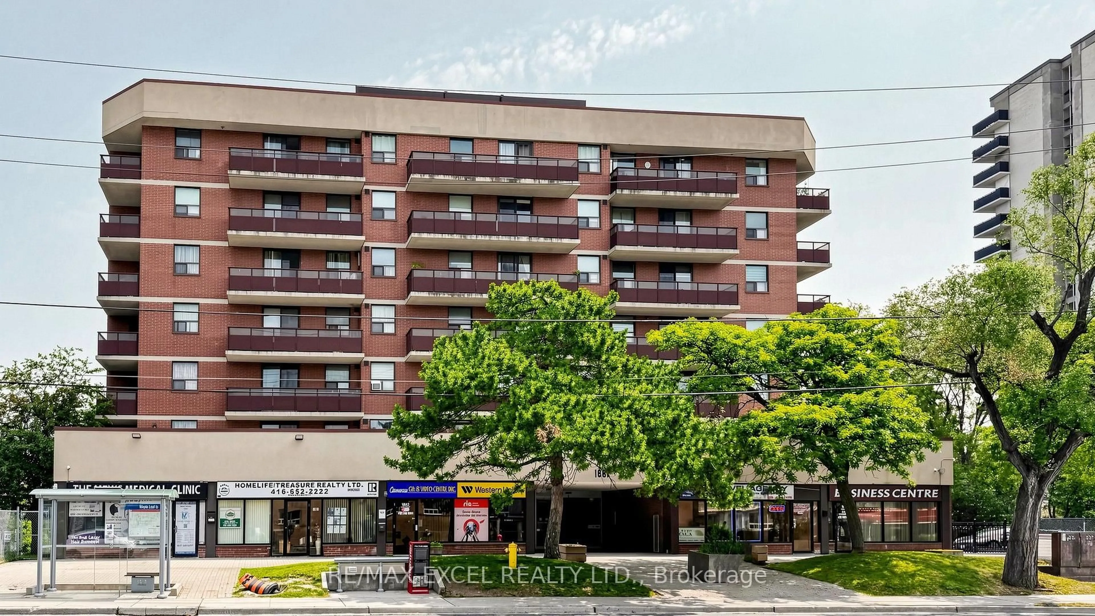 Unknown for 1881 Jane St #401, Toronto Ontario M9N 3S7