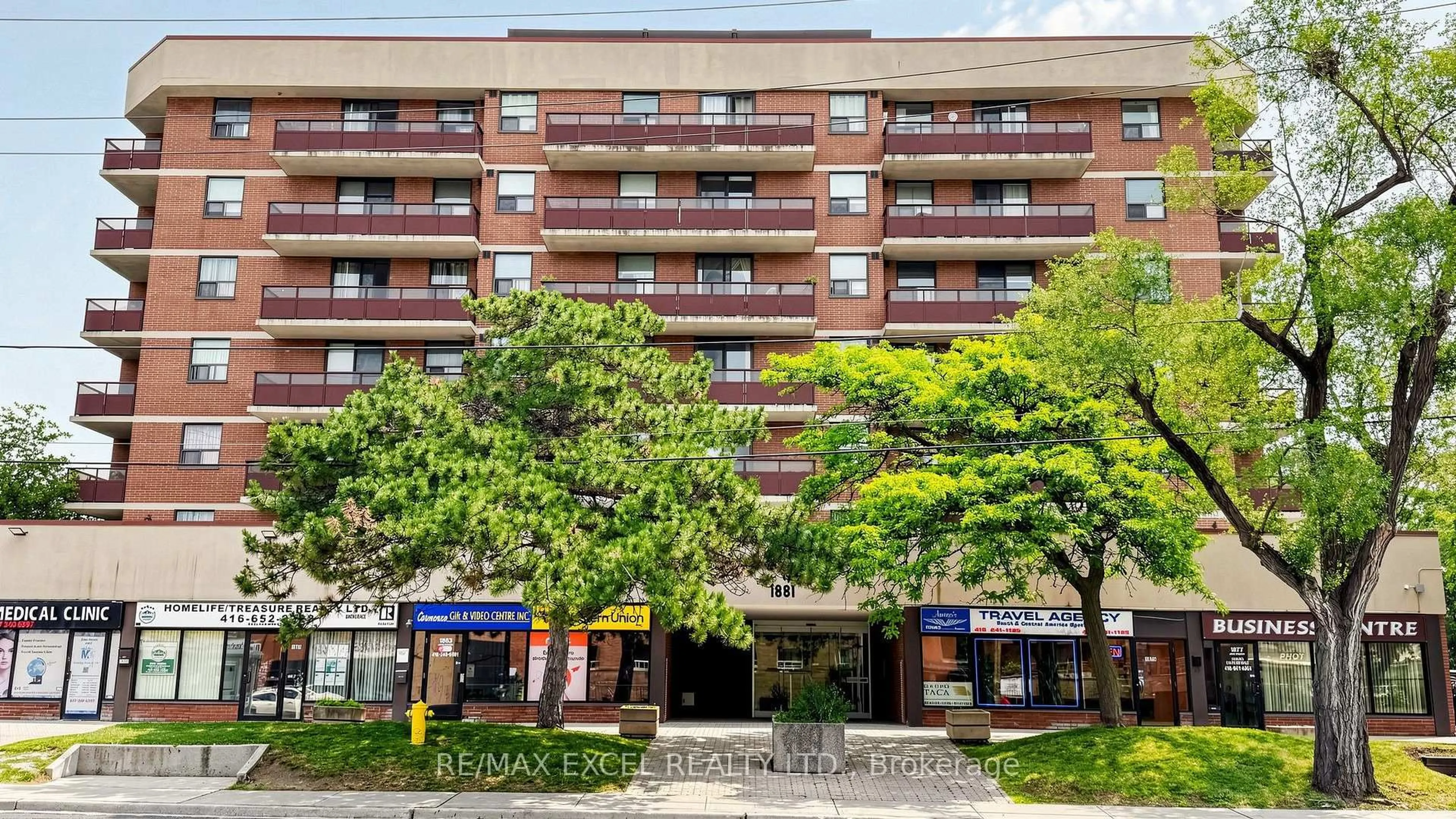 Unknown for 1881 Jane St #401, Toronto Ontario M9N 3S7
