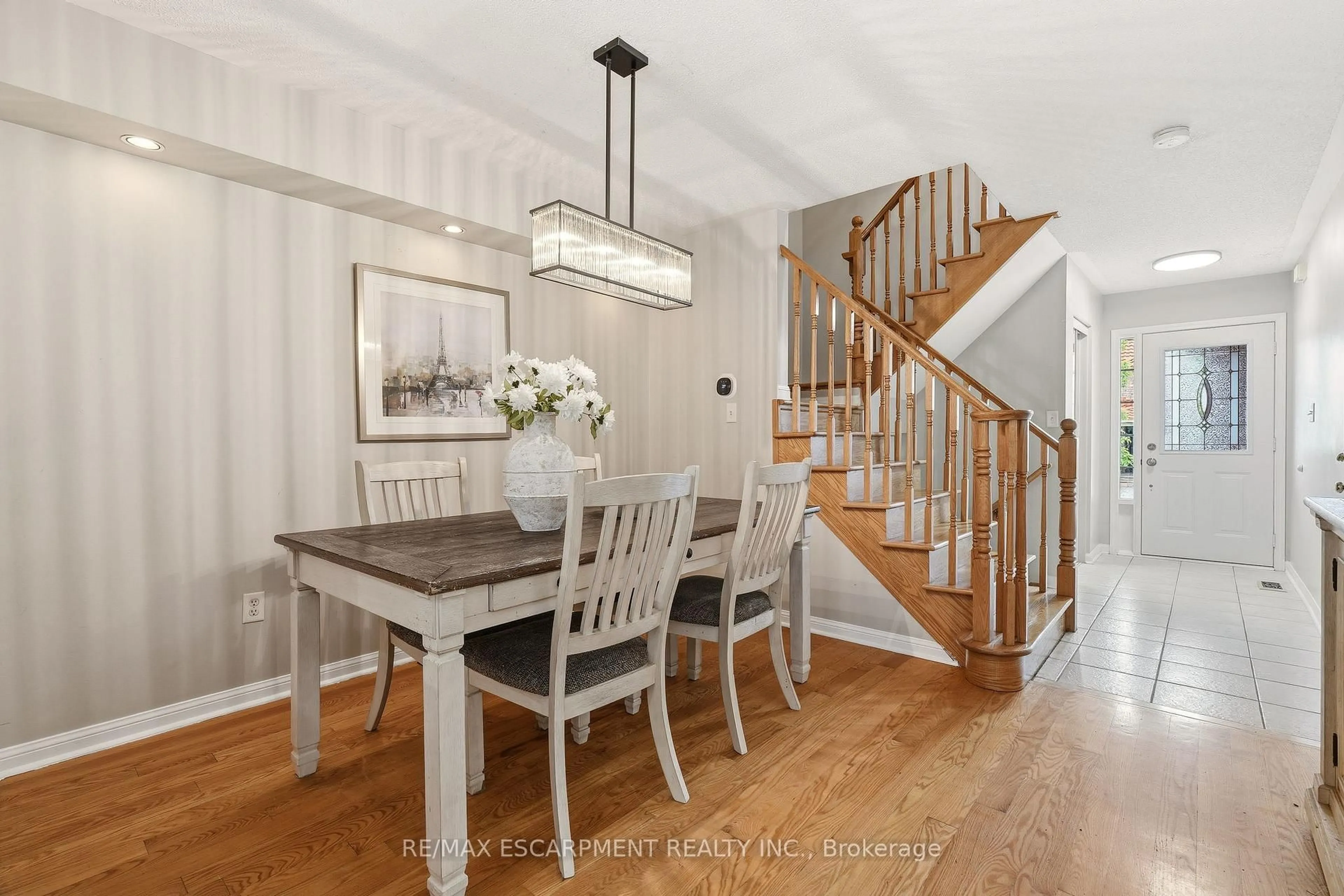 Dining room, wood/laminate floor for 2463 Carberry Way, Oakville Ontario L6M 4S5