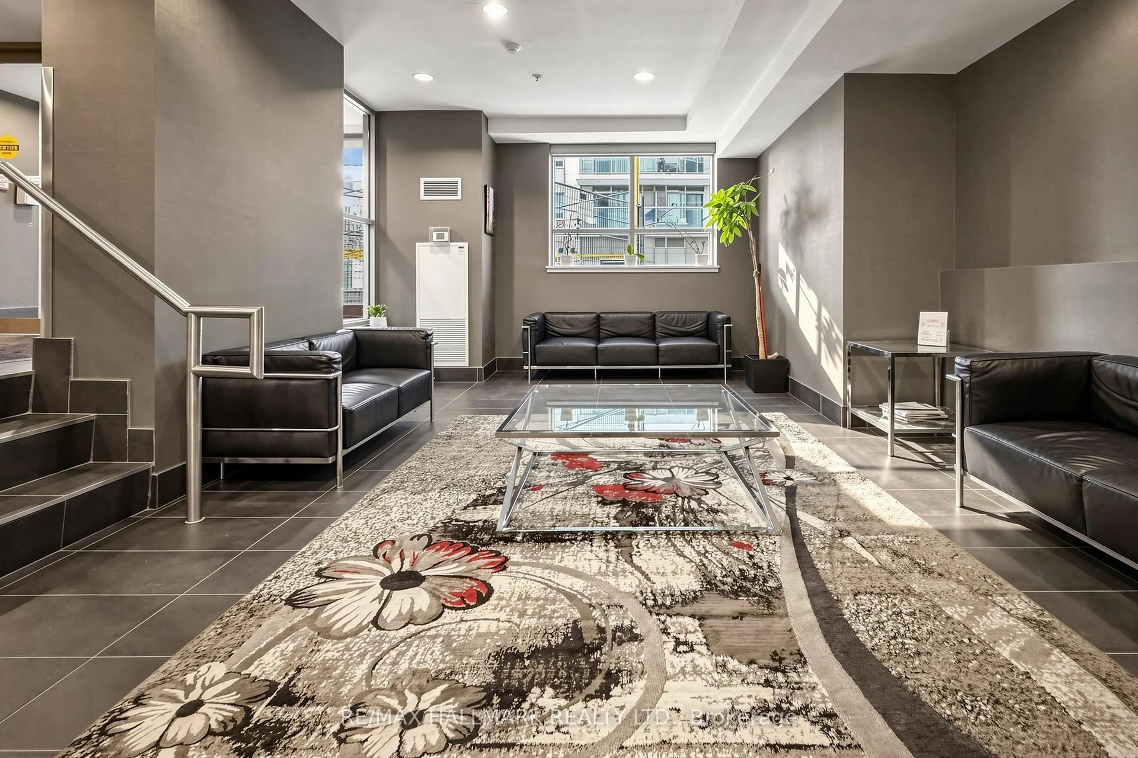 Lobby for 812 Lansdowne Ave #1119, Toronto Ontario M6H 4K5