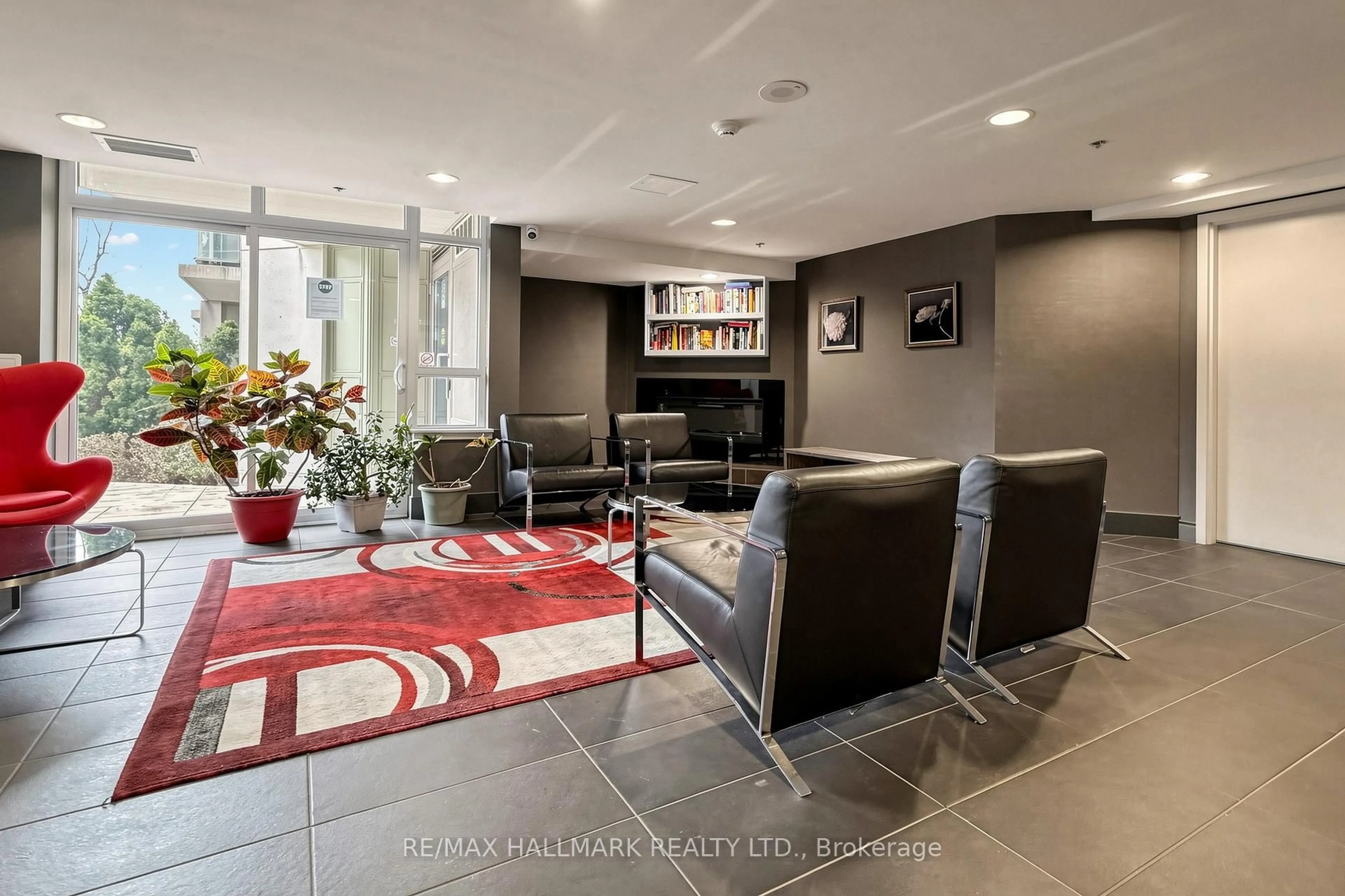 Lobby for 812 Lansdowne Ave #1119, Toronto Ontario M6H 4K5