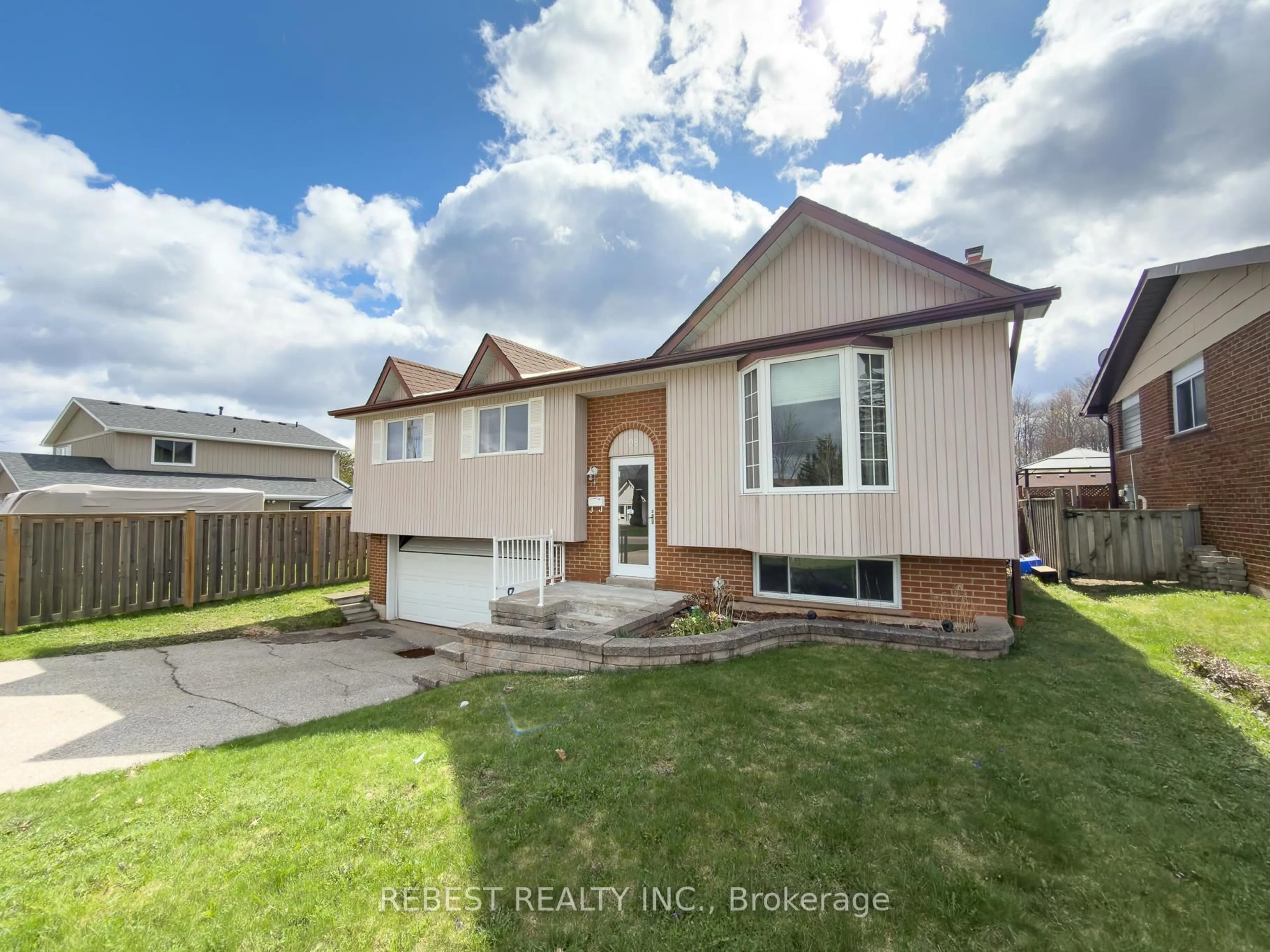 Home with vinyl exterior material, street for 98 Cobblehill Rd, Halton Hills Ontario L7J 1P3