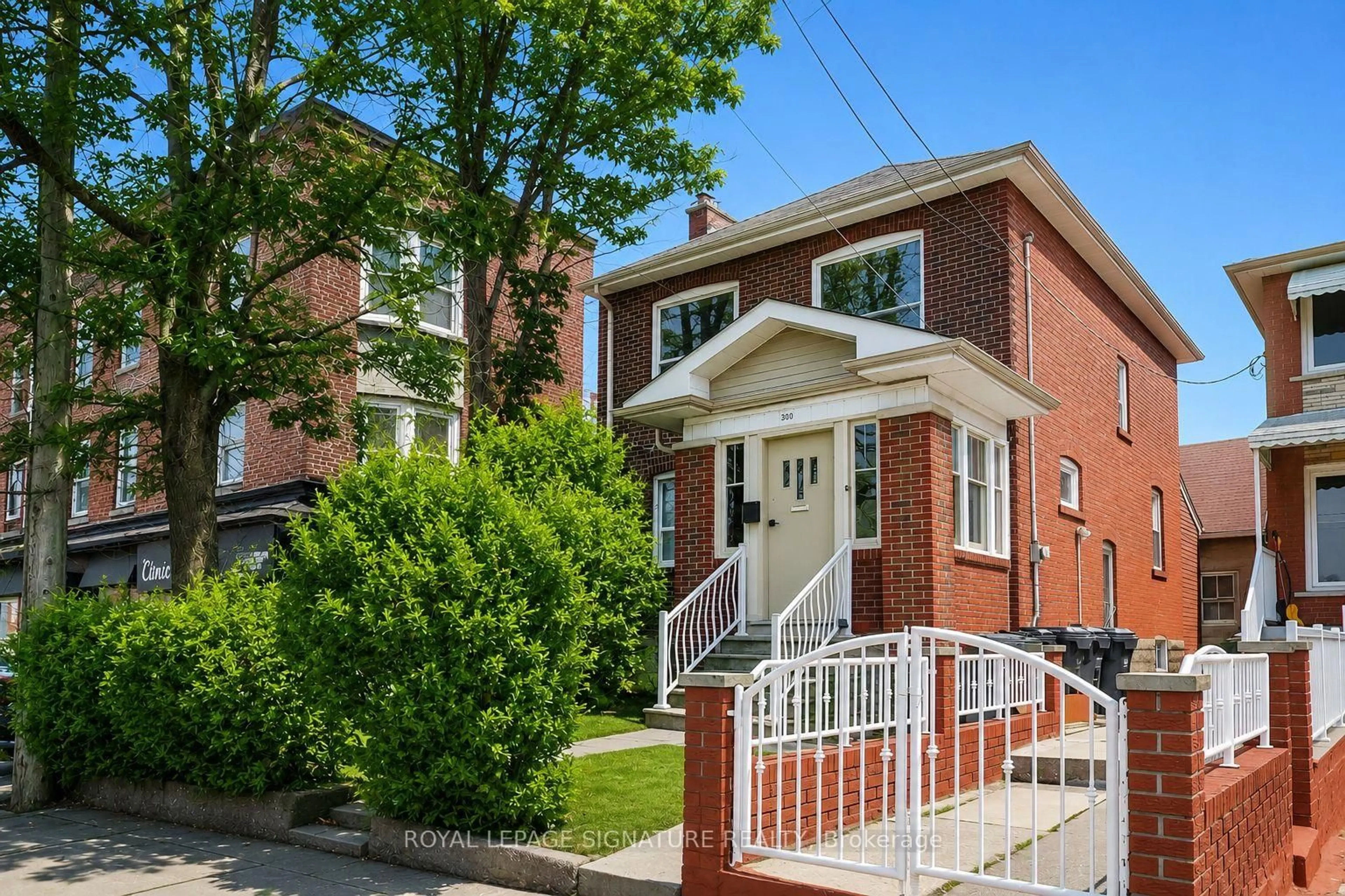 Home with brick exterior material, street for 300 Concord Ave, Toronto Ontario M6H 2P6