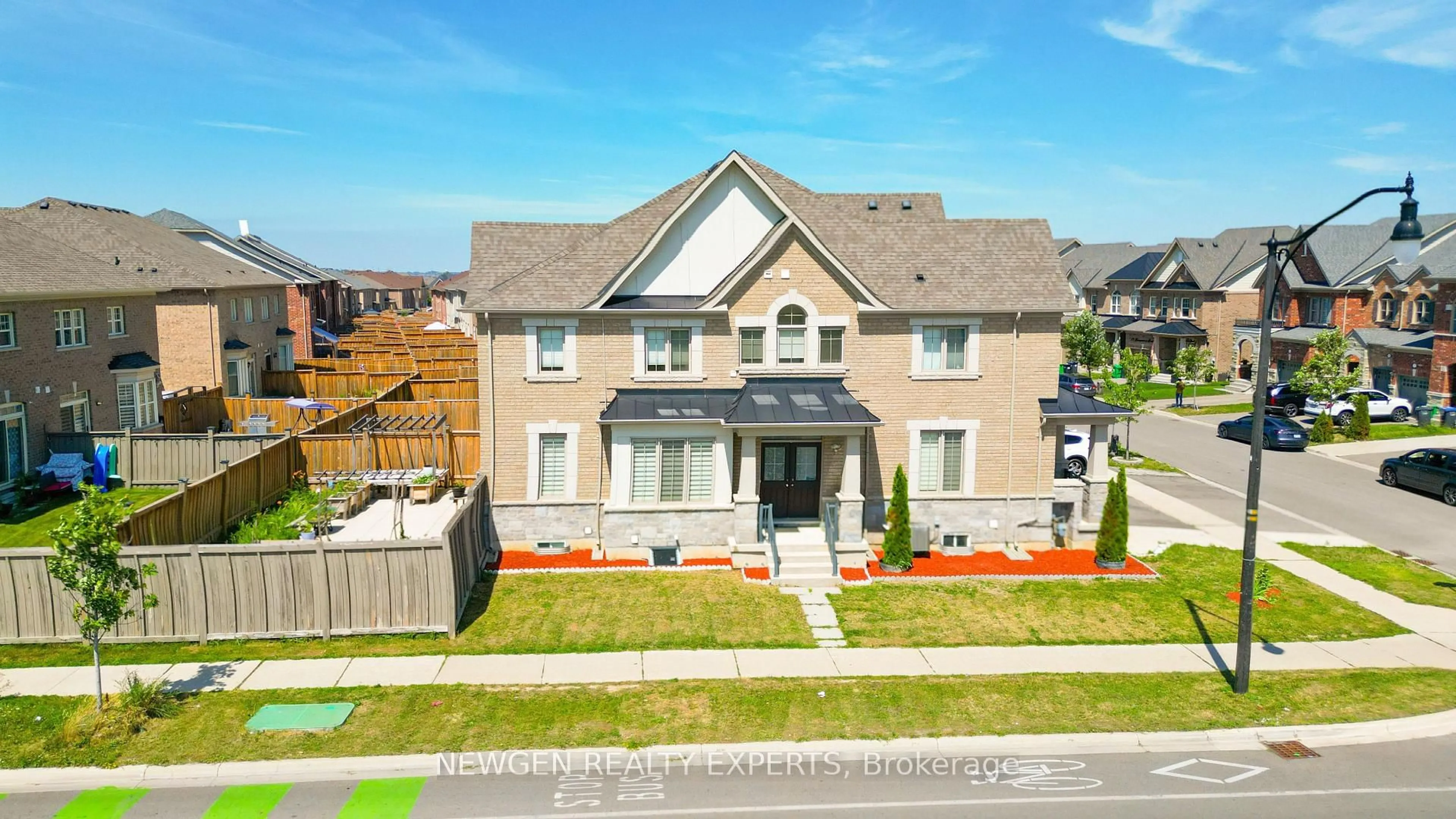 A pic from outside/outdoor area/front of a property/back of a property/a pic from drone, street for 2 Rangemore Rd, Brampton Ontario L7A 4V8